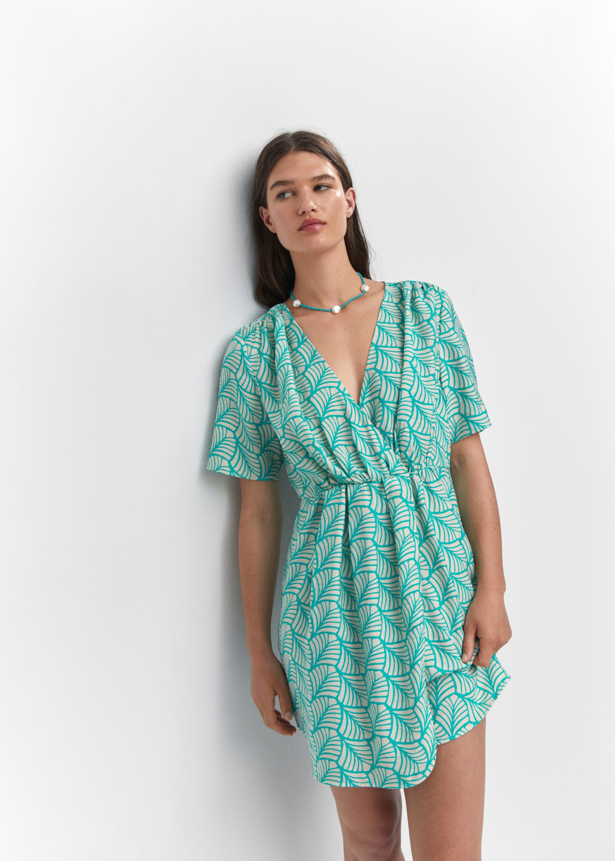 Vestido corto cruzado estampado - Detalle del artículo 2