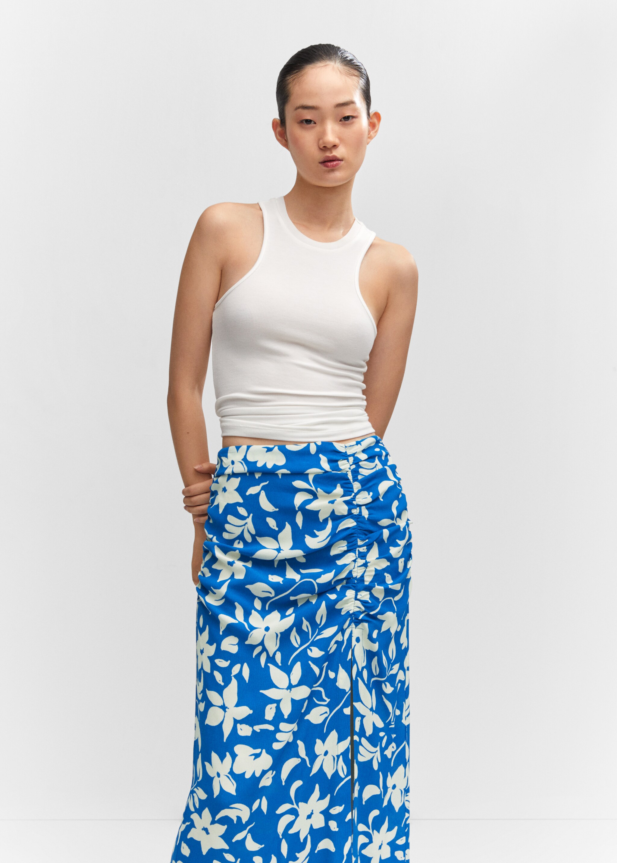 Printed skirt with slit - Details of the article 1