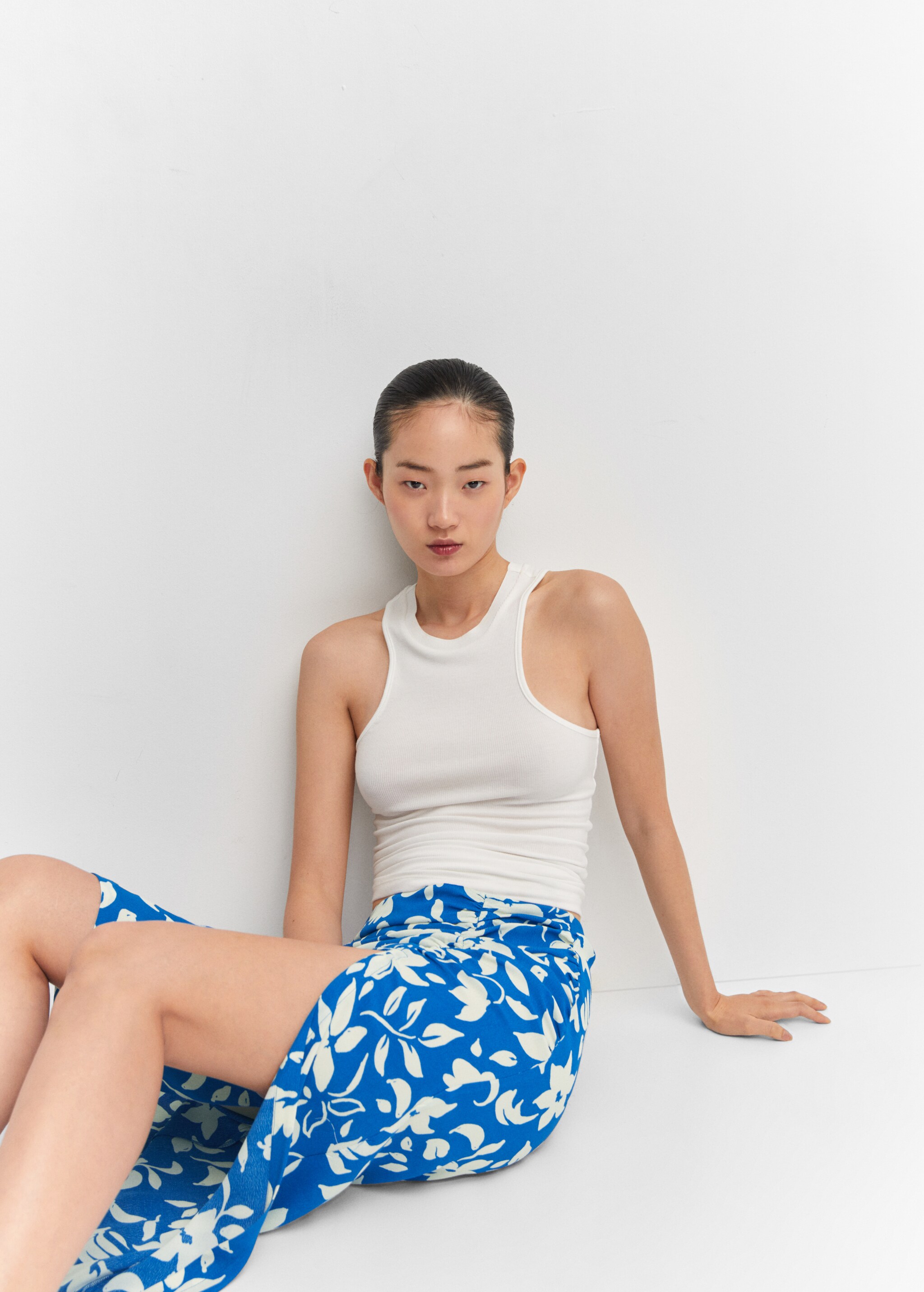 Printed skirt with slit - Details of the article 2