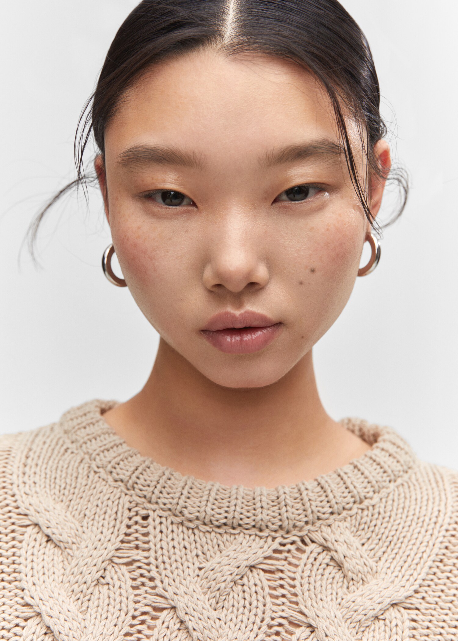 Knitted braided sweater - Details of the article 1