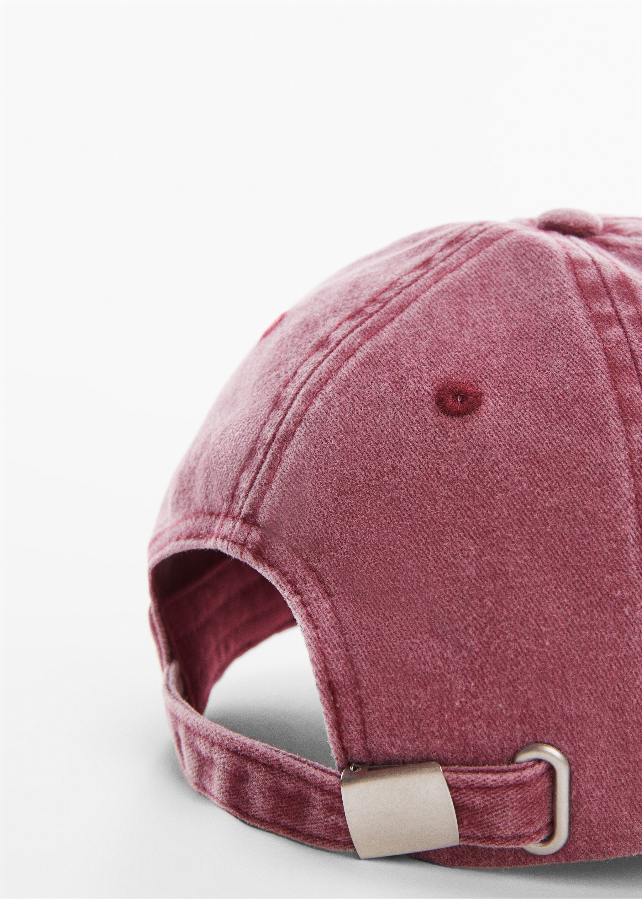 Cap with sheepskin detail  - Details of the article 1