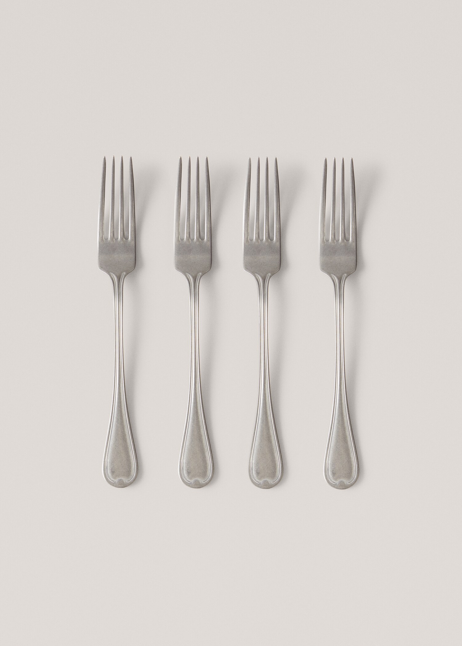 Pack of 4 old silver forks - Article without model