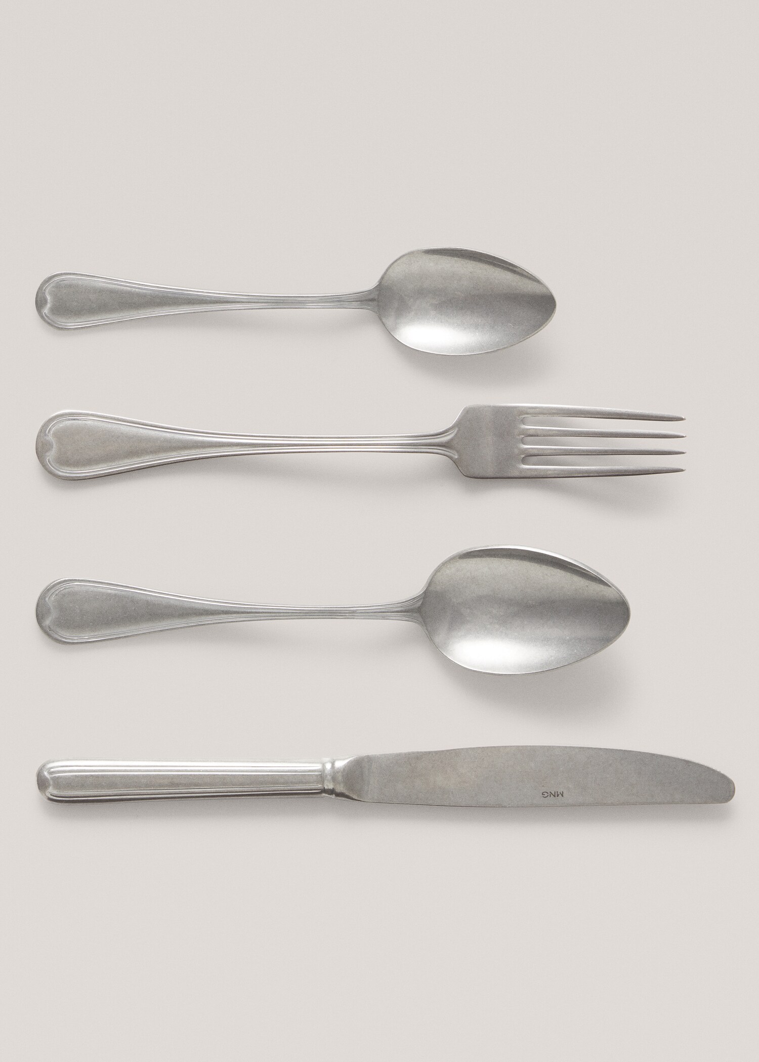 Pack of 4 old silver forks  - Details of the article 2