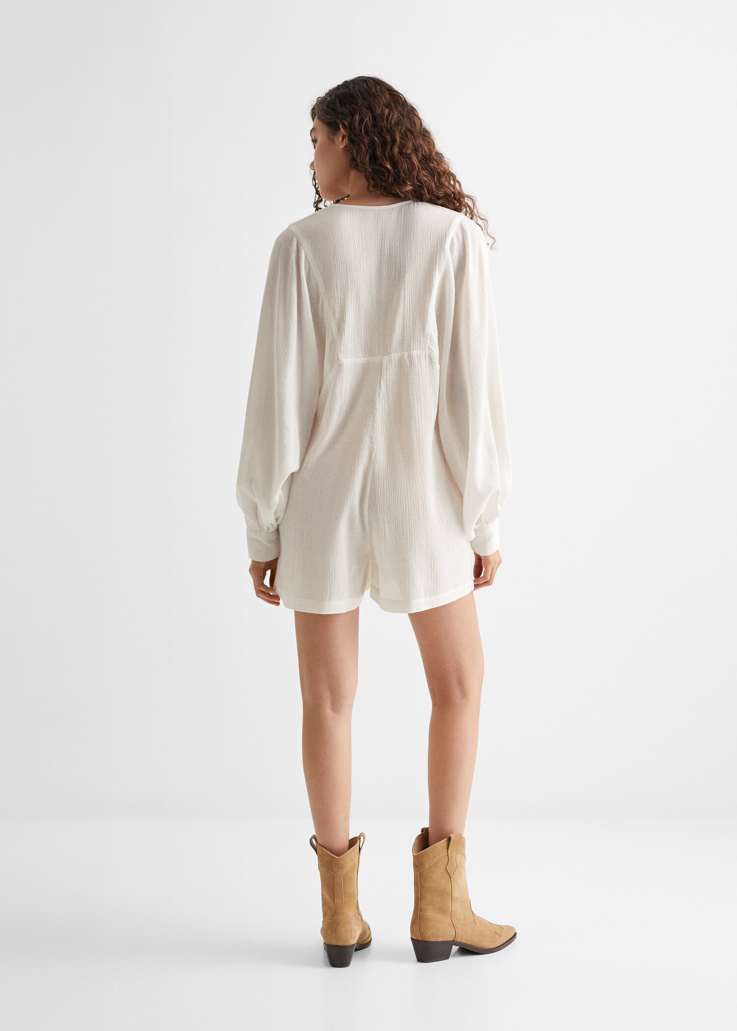 Short embroidered jumpsuit - Reverse of the article