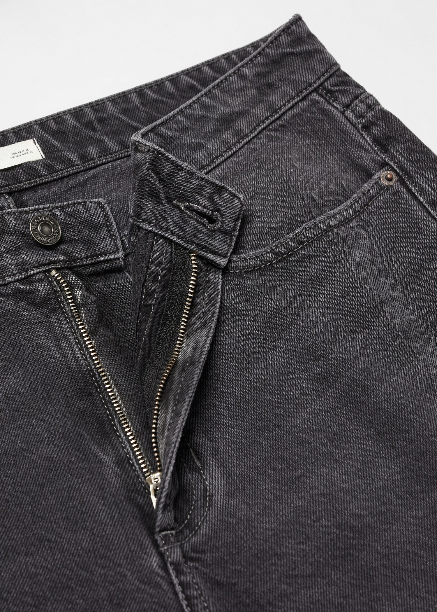 Jean tapered-fit délavé foncé - Détail de l'article 8