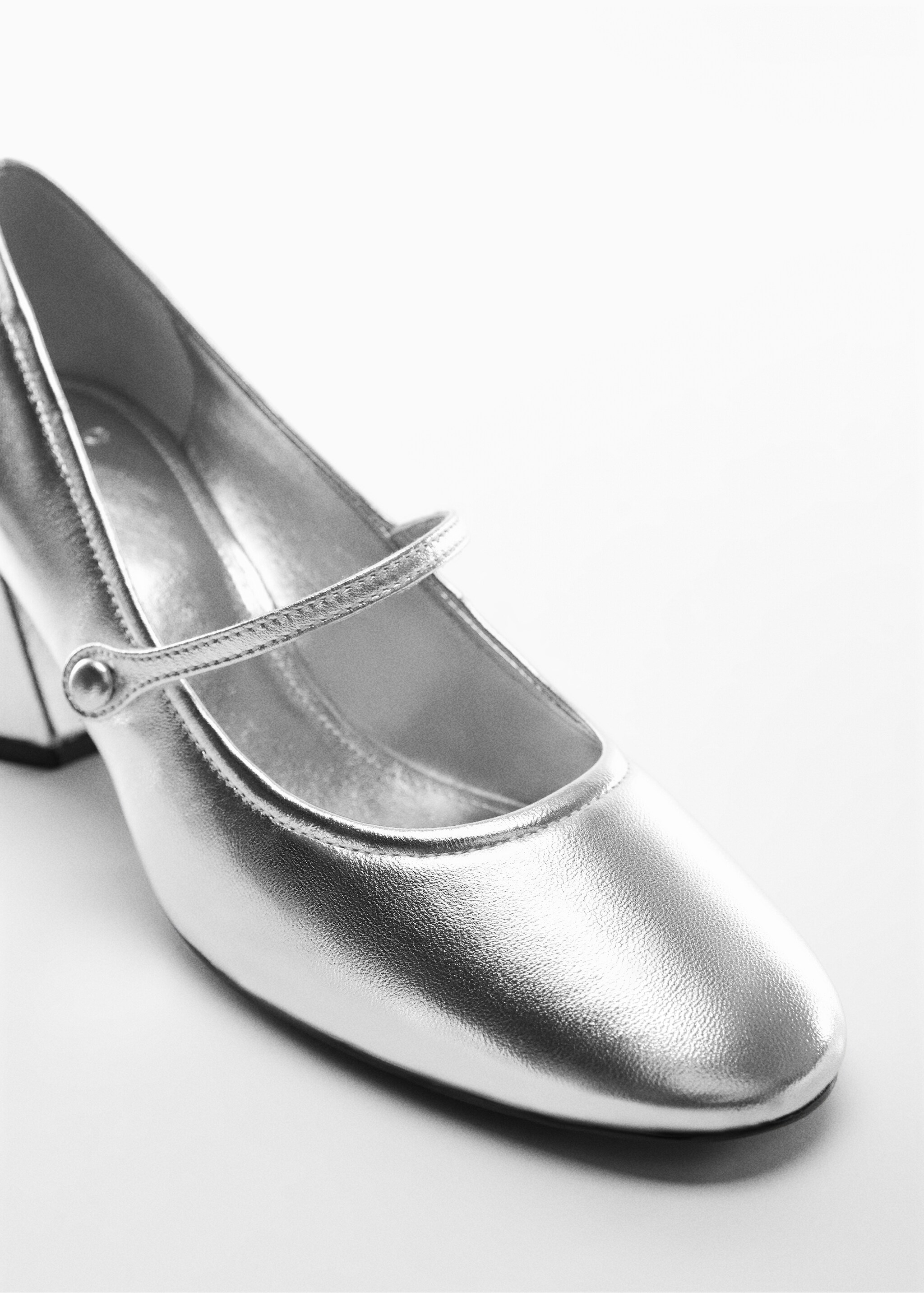 Metallic leather shoes - Details of the article 1