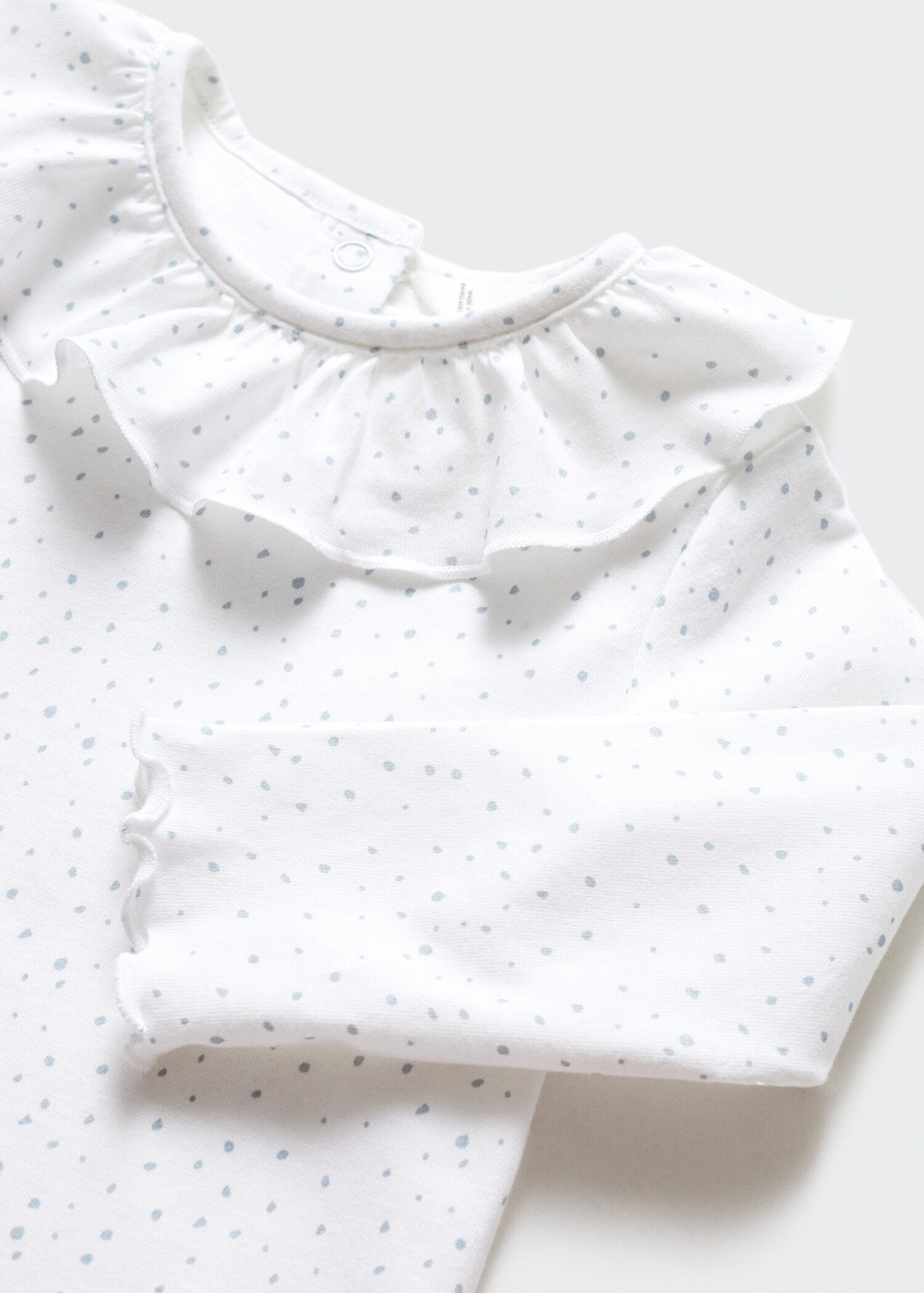 Long-sleeved t-shirt with ruffle - Details of the article 8