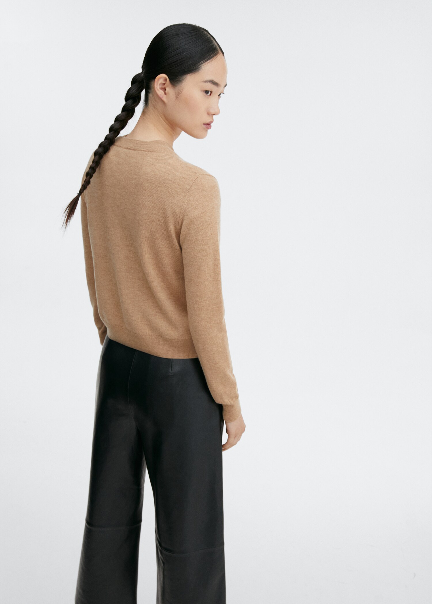 Round-neck wool cardigan - Spatele articolului