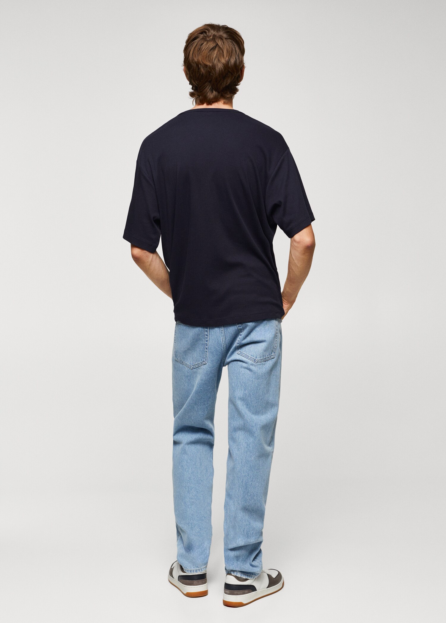 Camiseta 100% algodón relaxed fit - Reverso del artículo