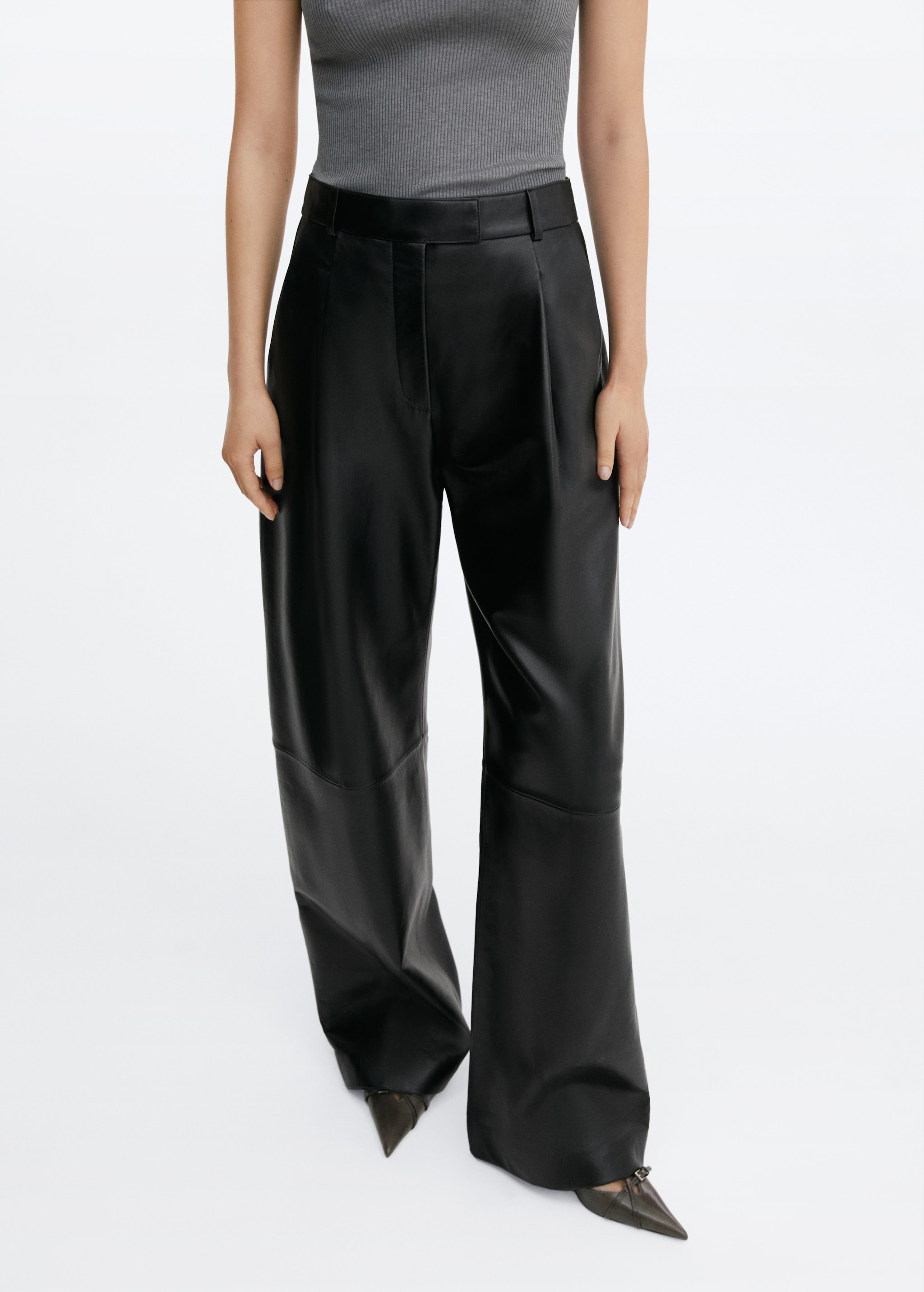 High-waist straight leather trousers MANGO Japan