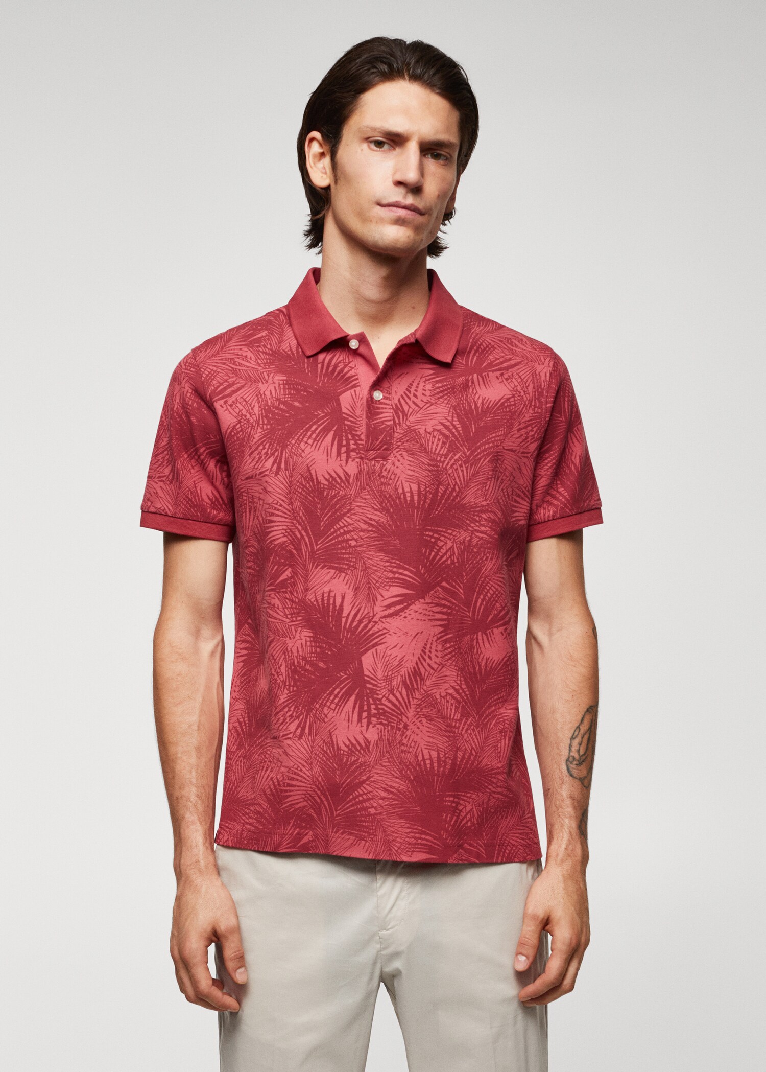 Polo estampado palmeras - Plano medio