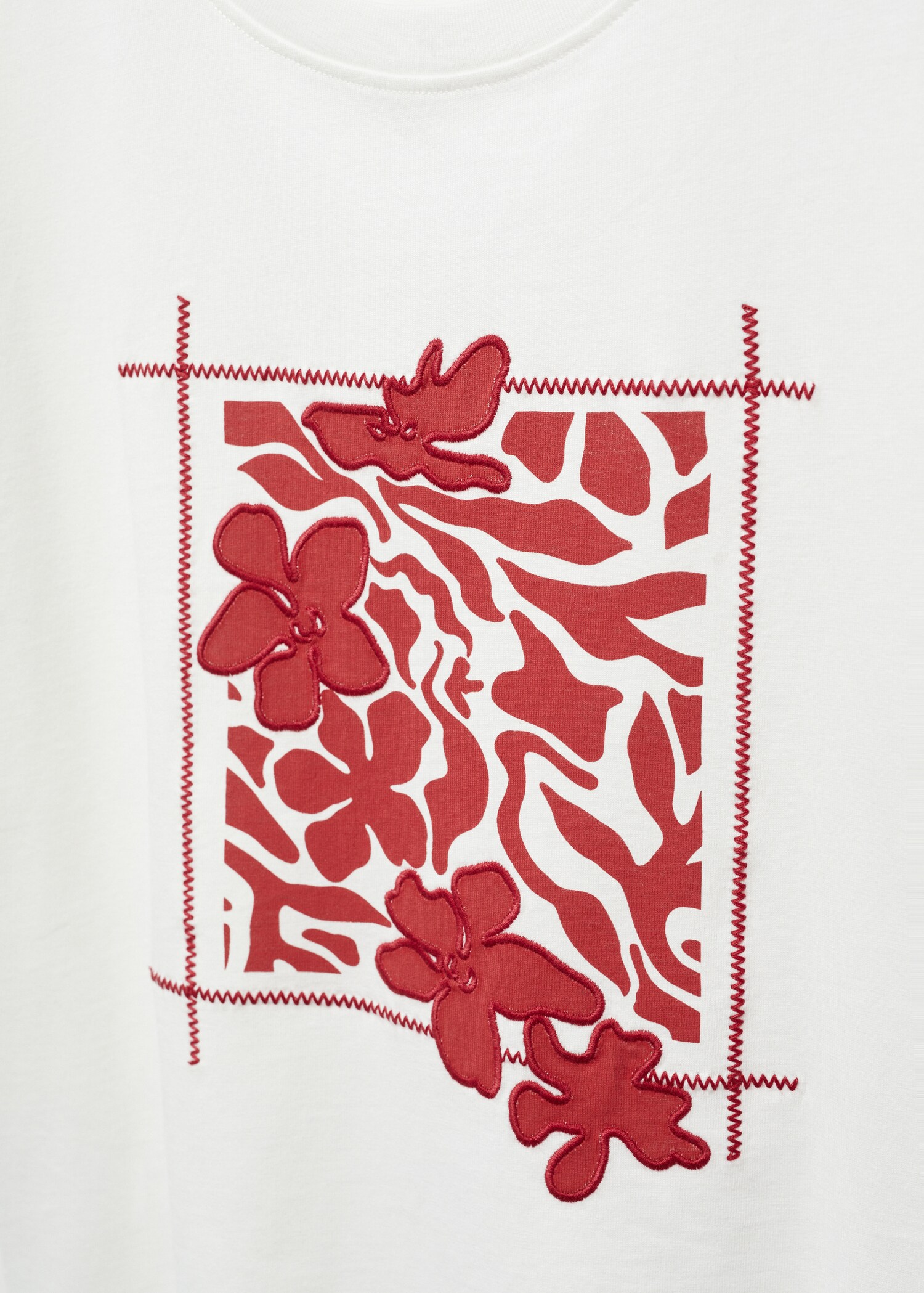 Camiseta estampada detalles bordados - Detalle del artículo 8
