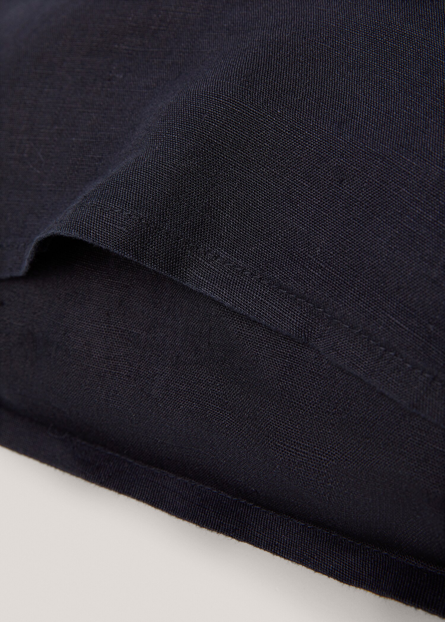 100% linen cushion cover 60x60cm - Details of the article 2