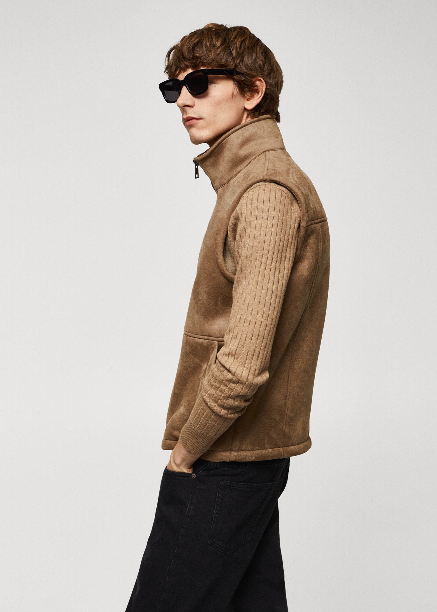 Shearling-lined leather-effect gilet - Details of the article 2