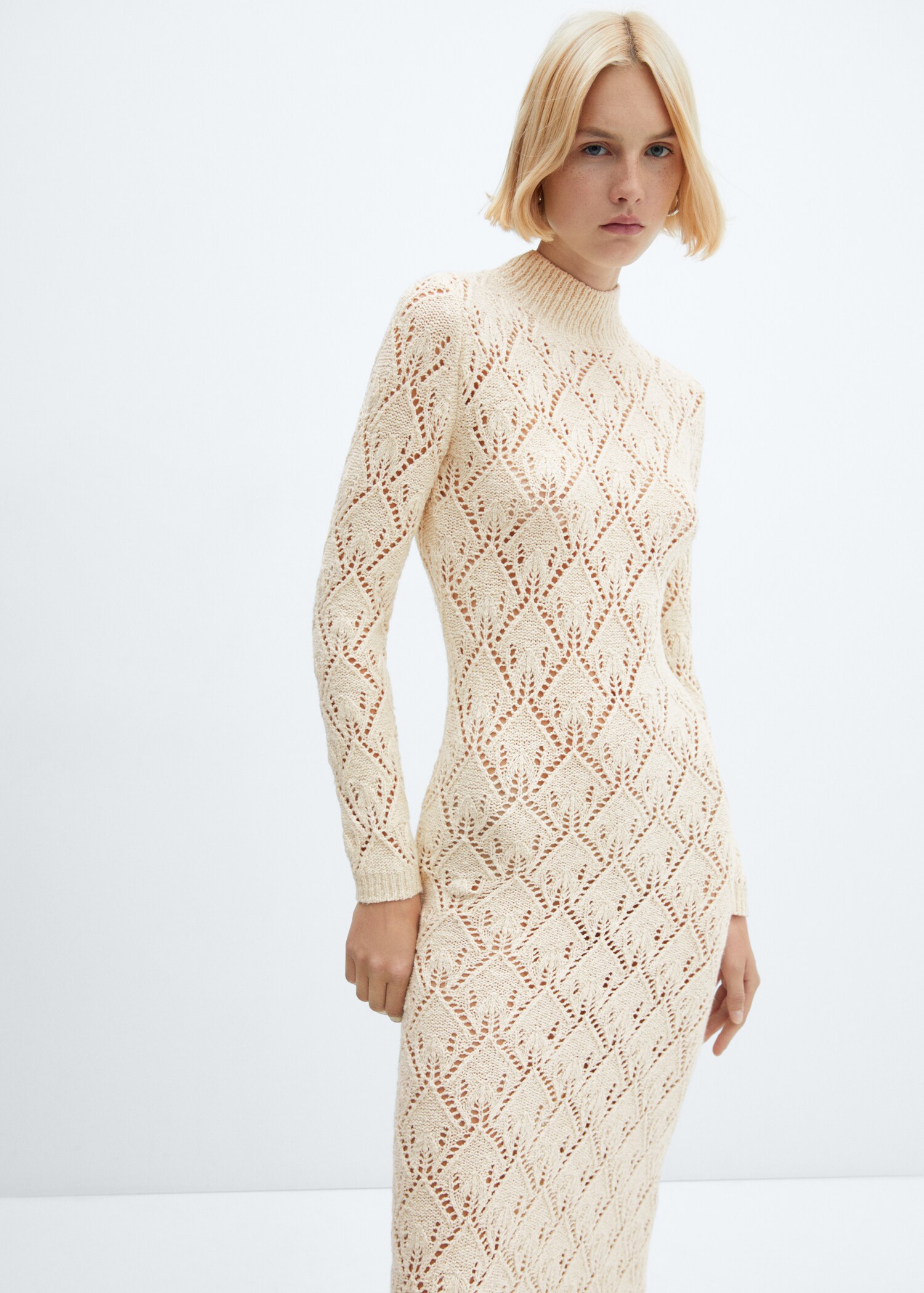 Strickkleid mit Lochmuster - Mittlere Ansicht