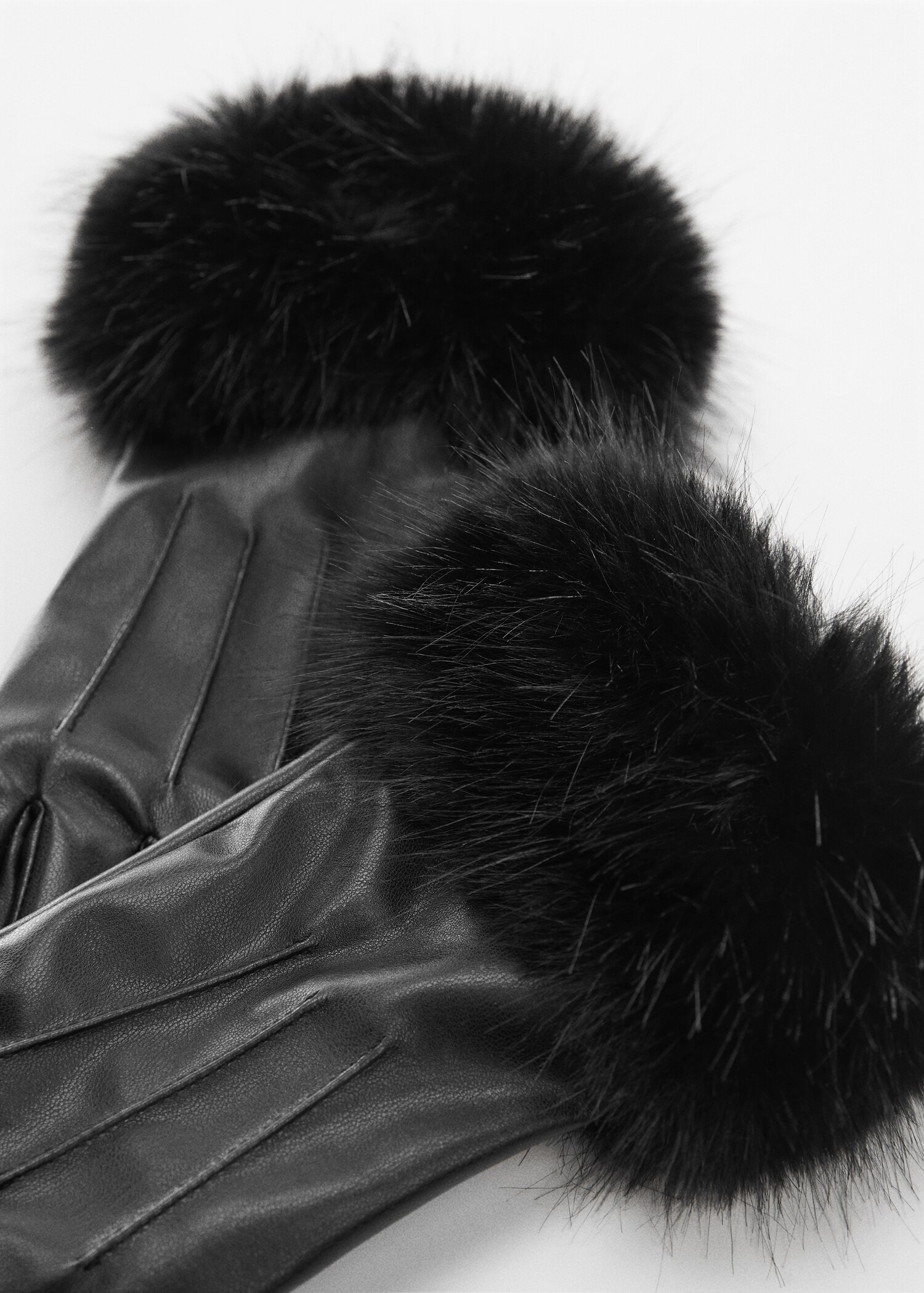 Gants combinés fausse fourrure - Plan moyen