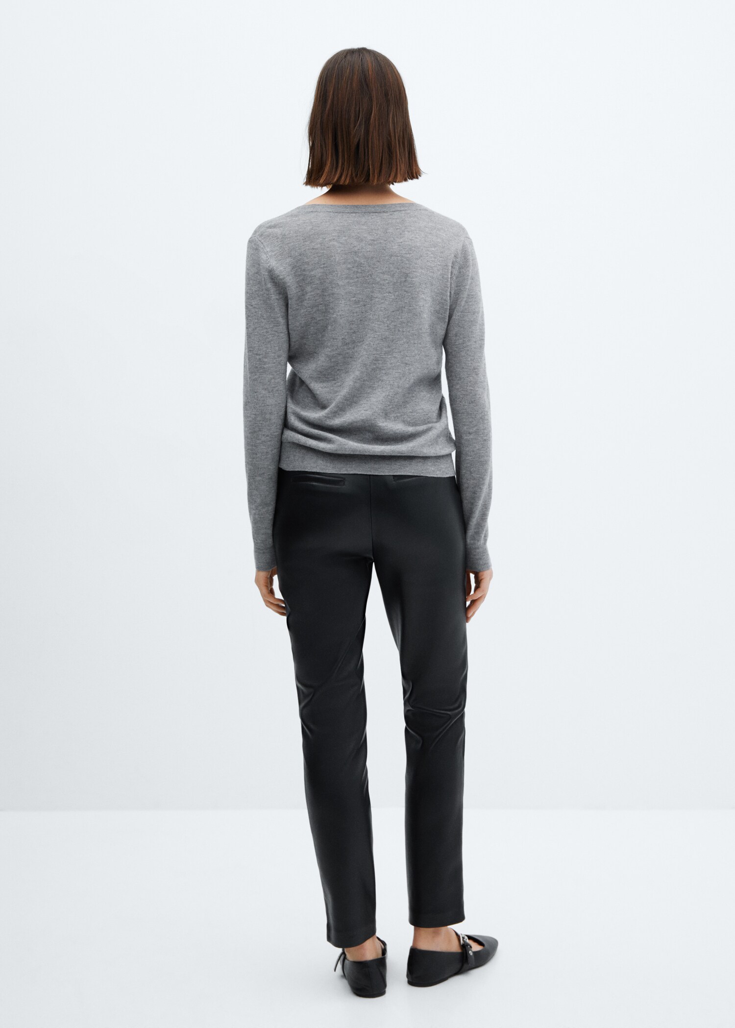 Leather-effect trousers with belt - Reverse of the article