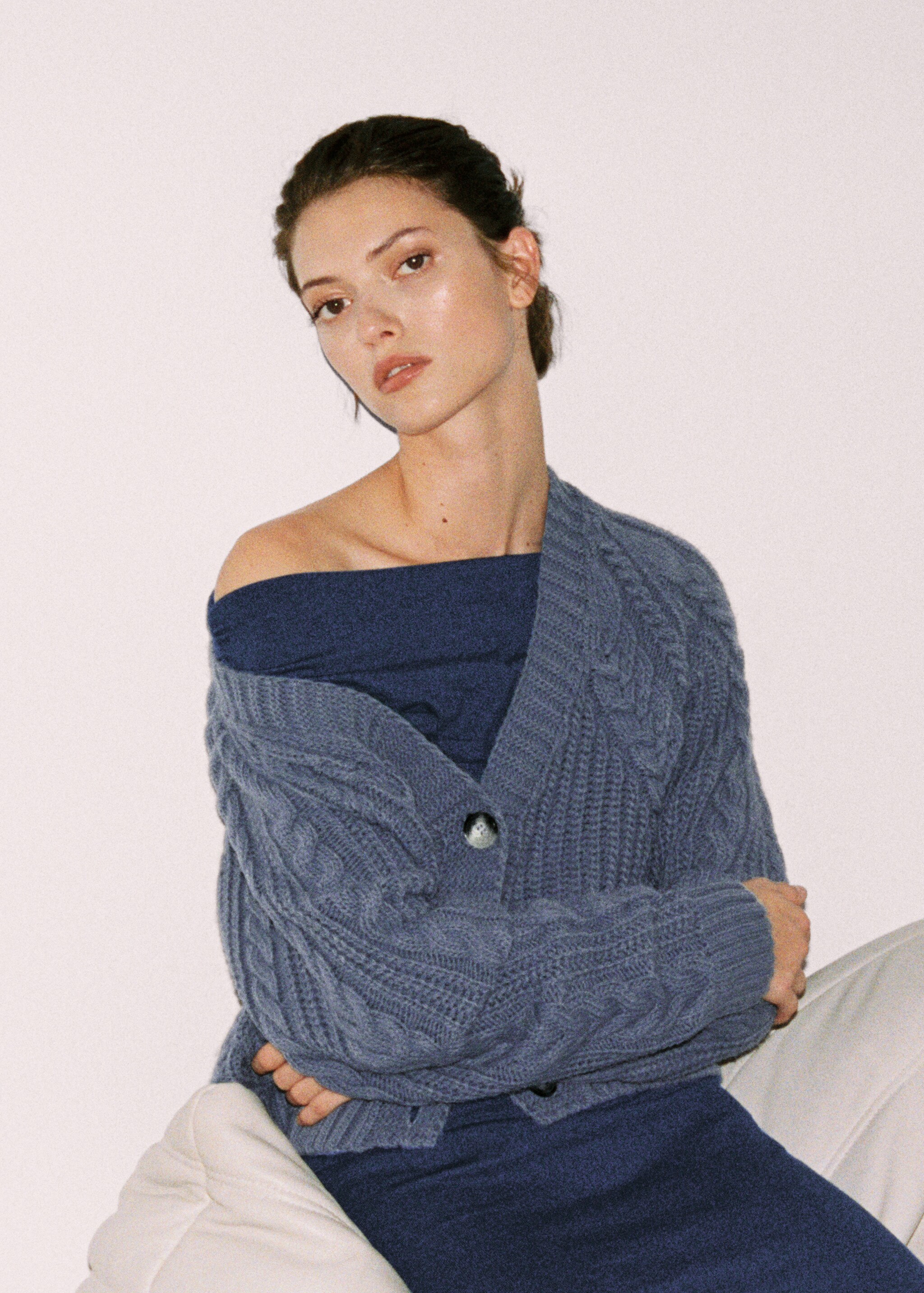 Buttoned knit braided cardigan - Details of the article 6