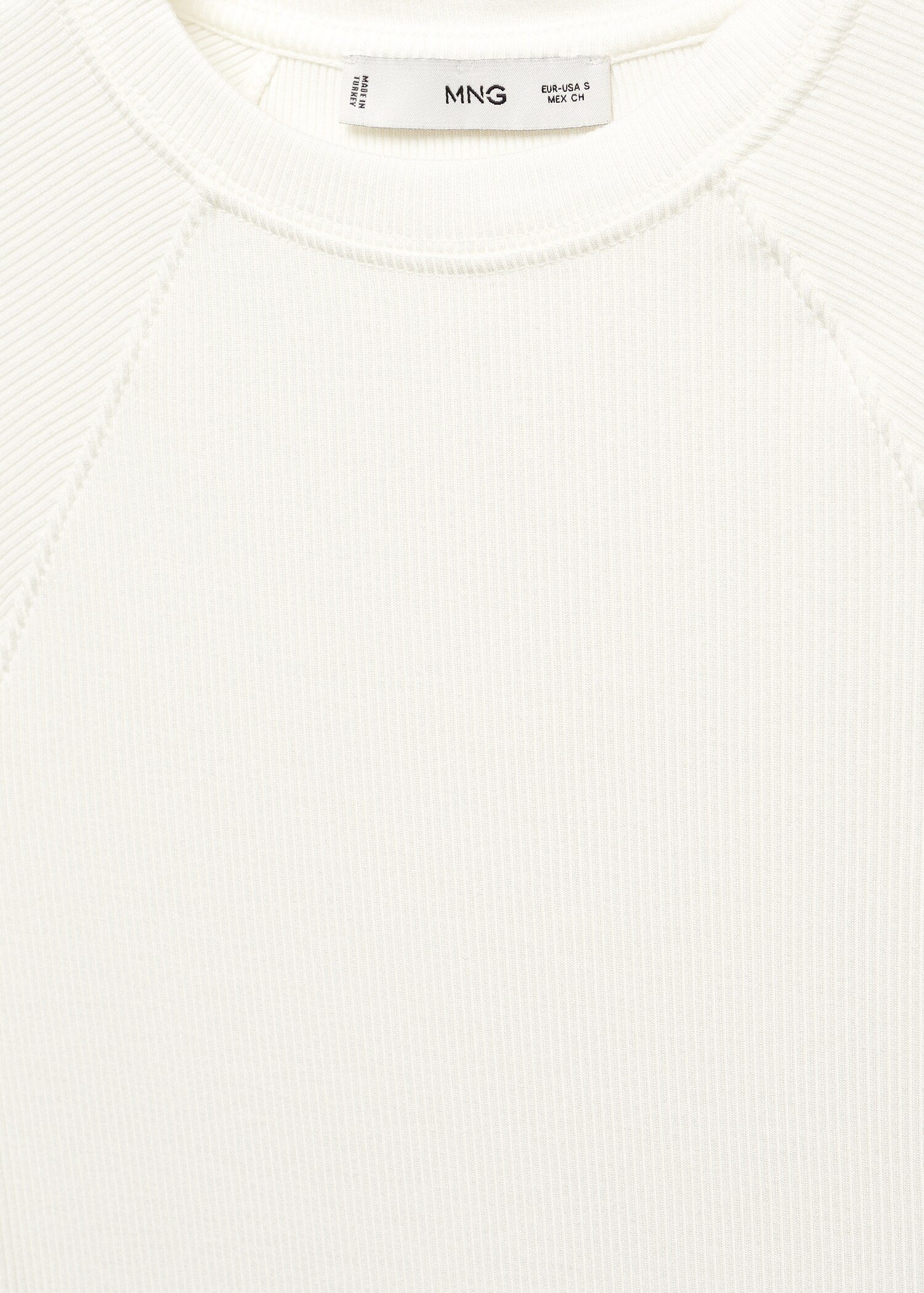 Ribbed long-sleeved t-shirt - Details of the article 8