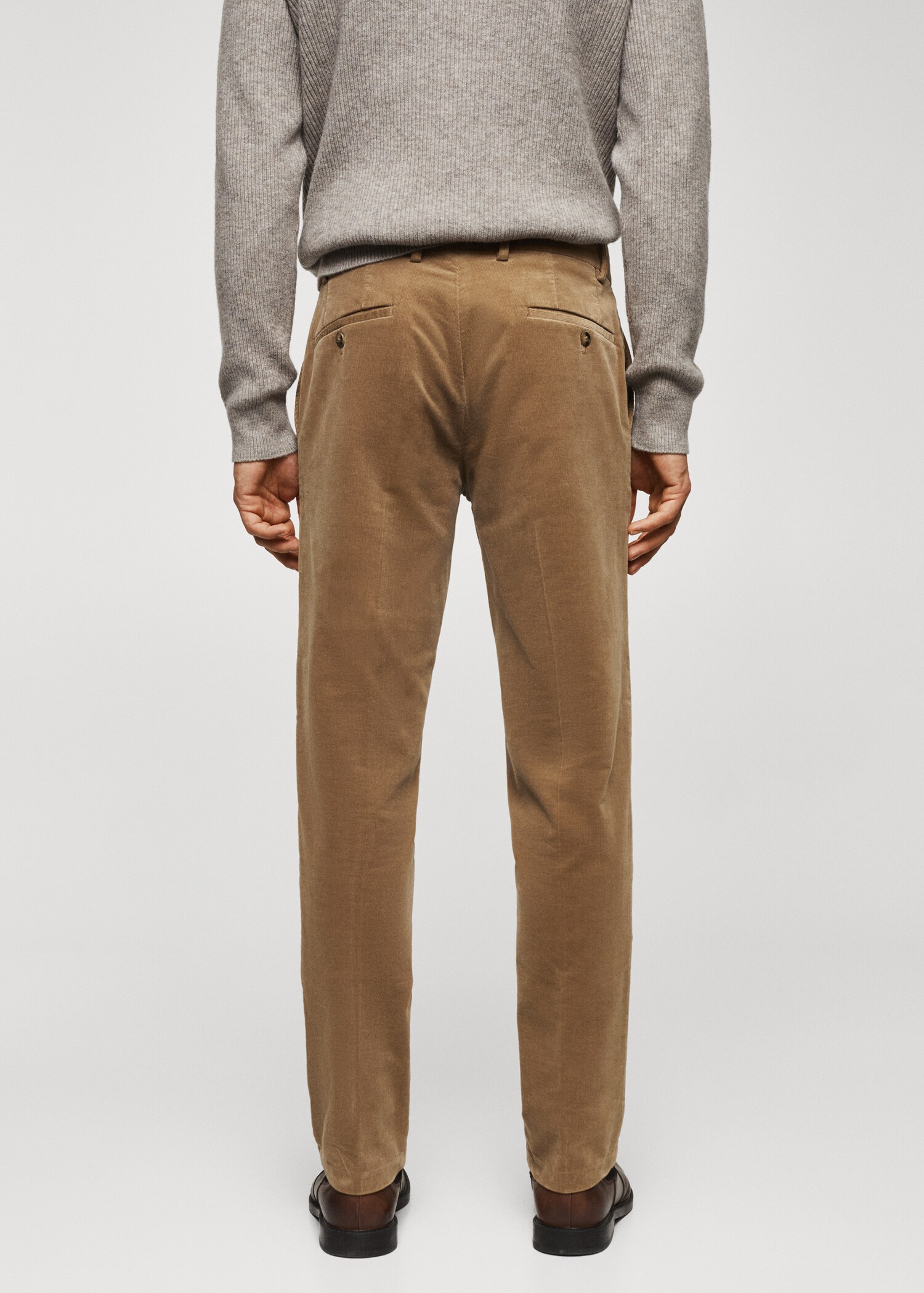 Pantalón slim fit micropana - Reverso del artículo