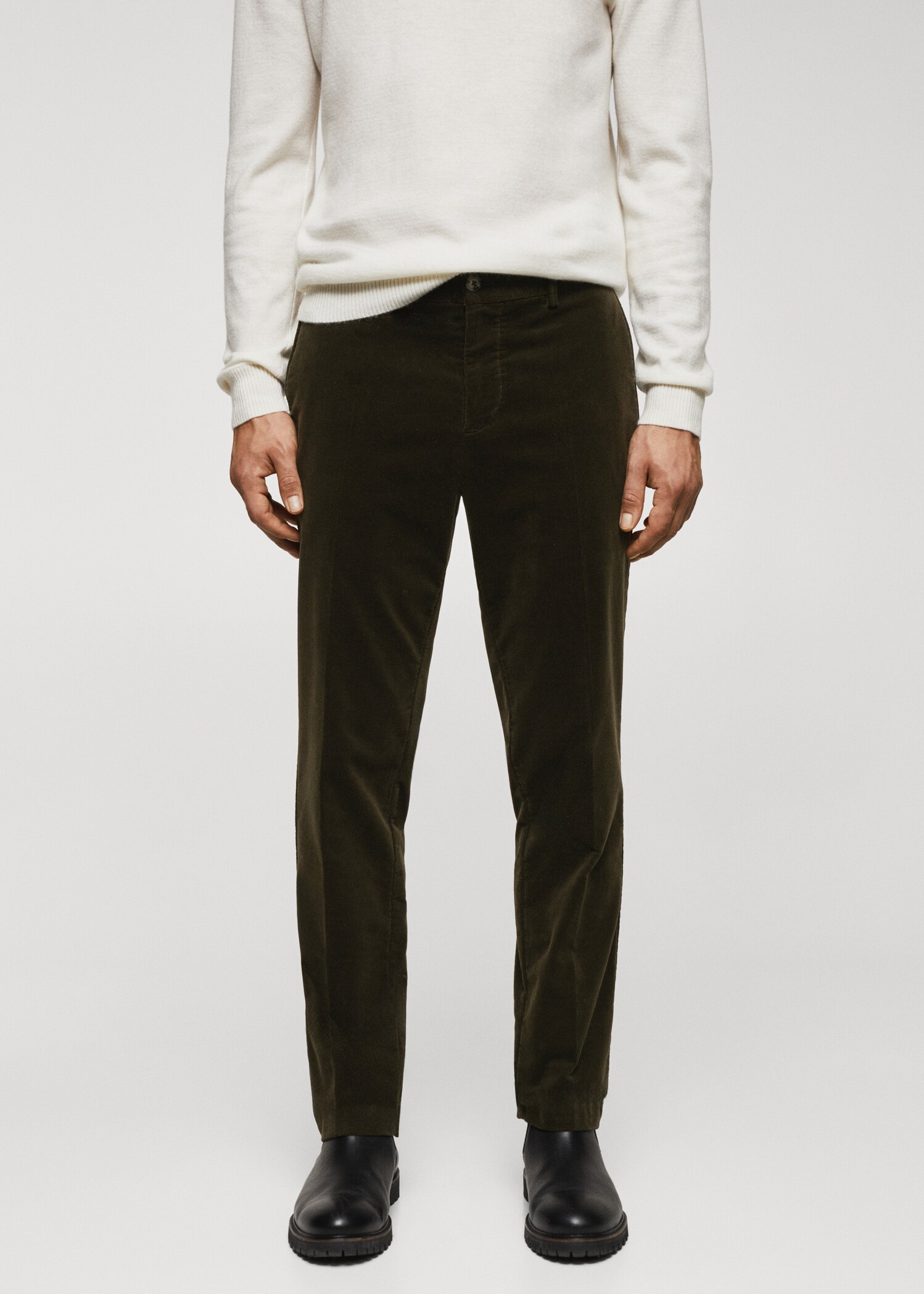 Pantalón slim fit micropana - Plano medio