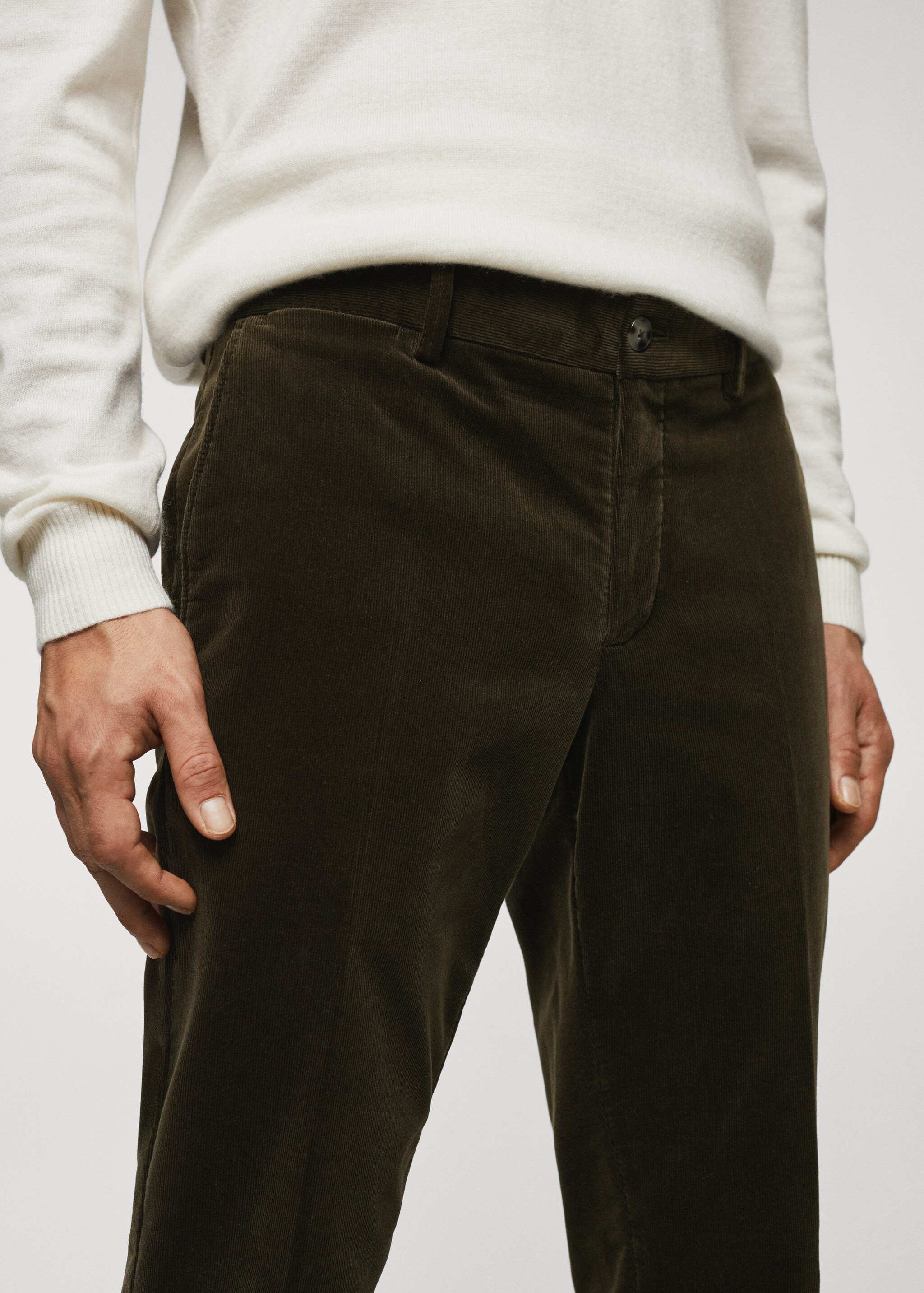 Pantaloni slim-fit velluto a micro-coste - Dettaglio dell'articolo 1
