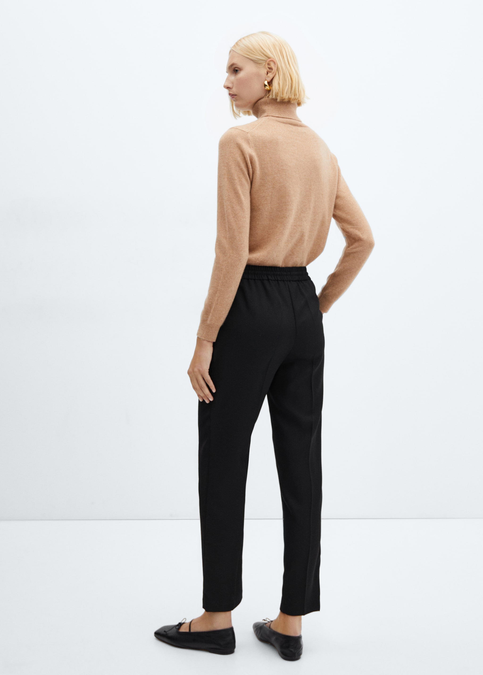 Flowy jogger trousers - Reverse of the article
