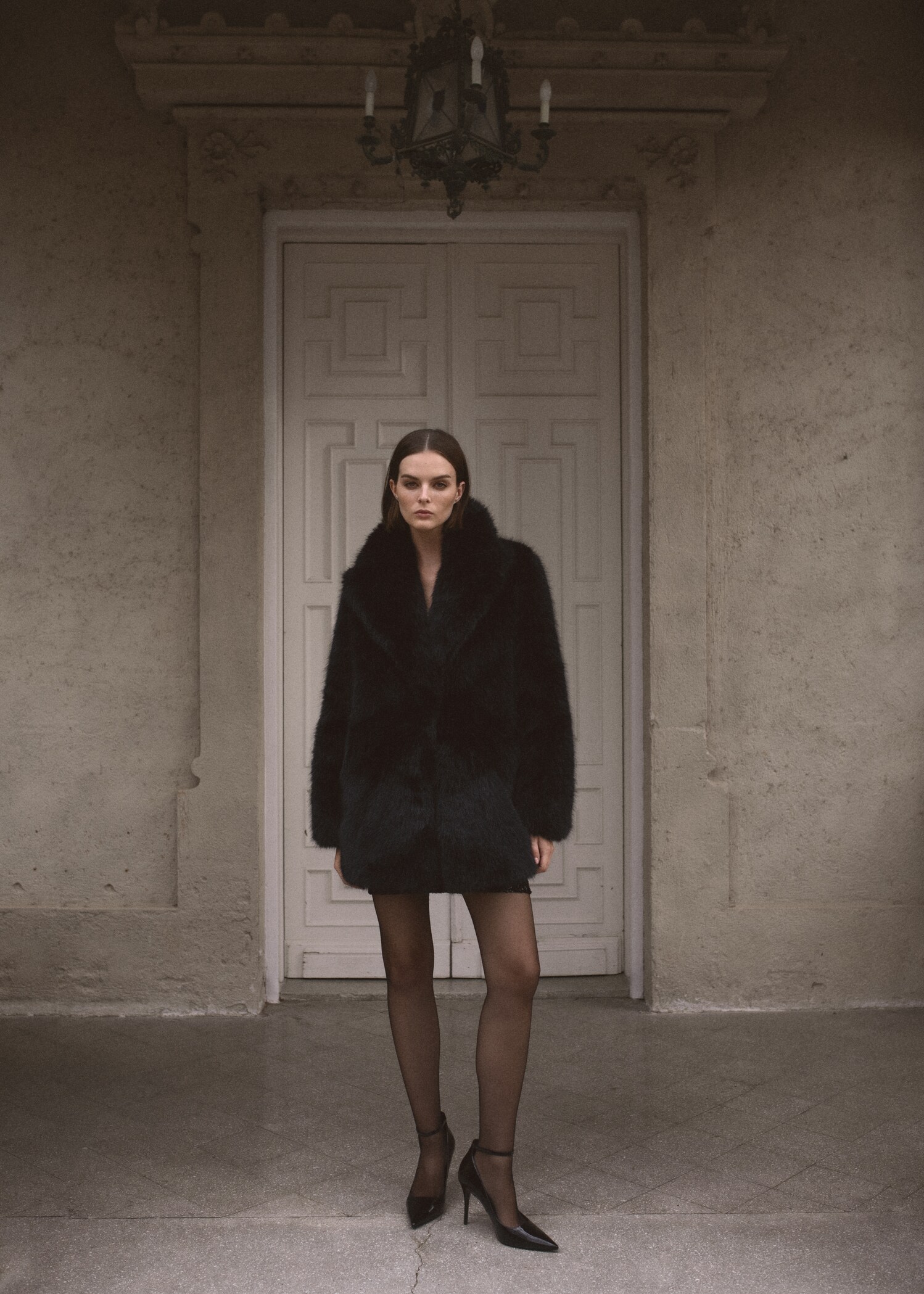 Manteau en imitation fourrure à revers - Détail de l'article 6
