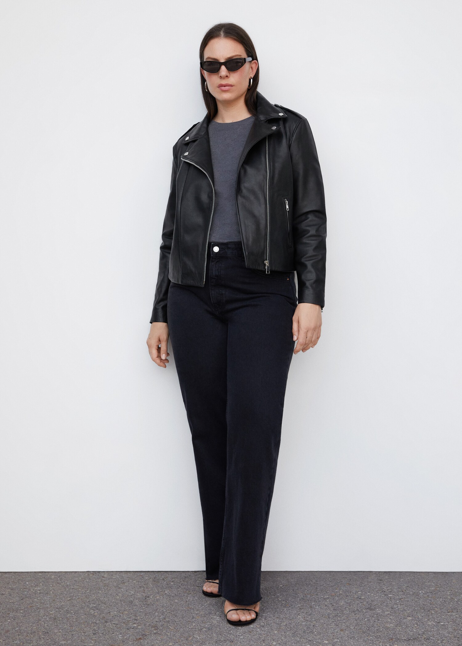 Leather biker jacket - Details of the article 3