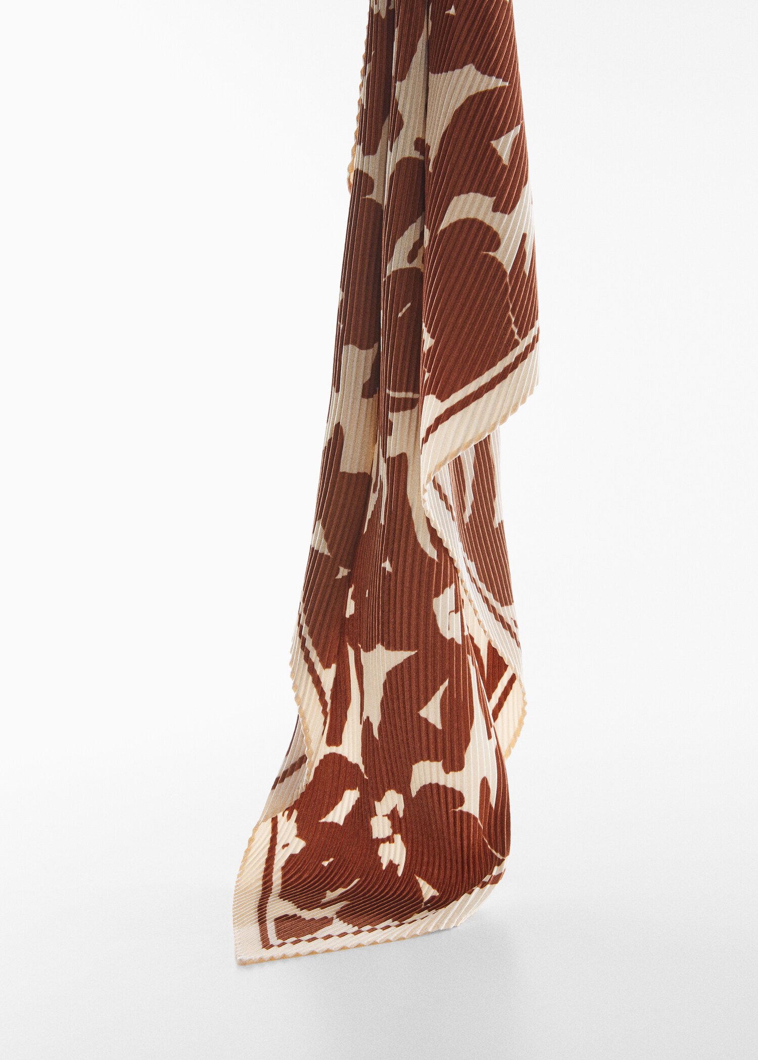Foulard plissé à fleurs - Détail de l'article 1