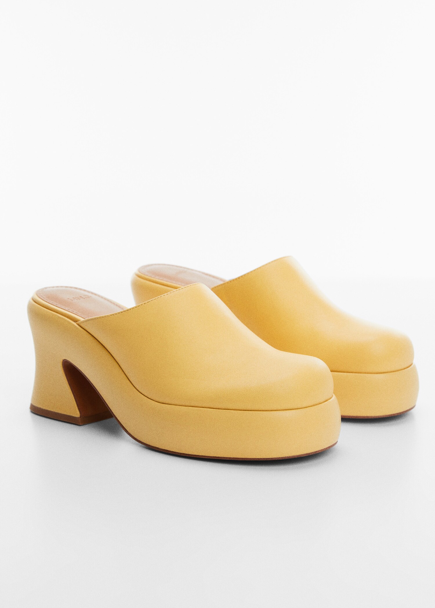 Sabots cuir talon bloc - Plan moyen