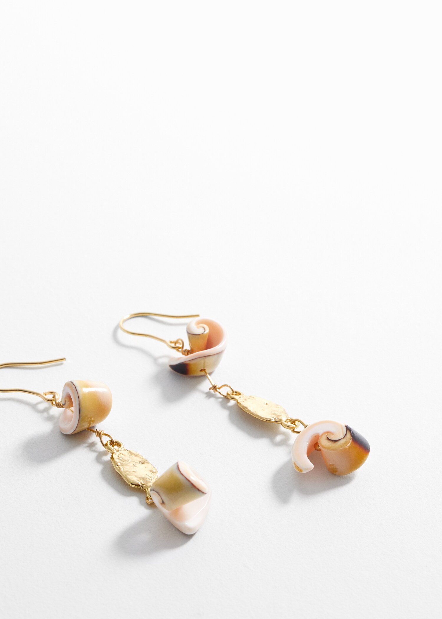 Pendientes concha combinados - Plano medio
