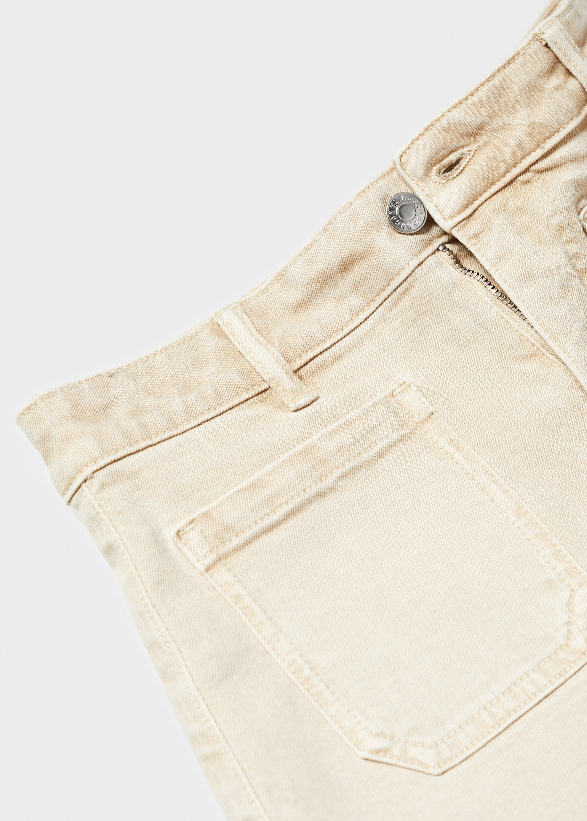 Denim shorts with pockets - Details of the article 8