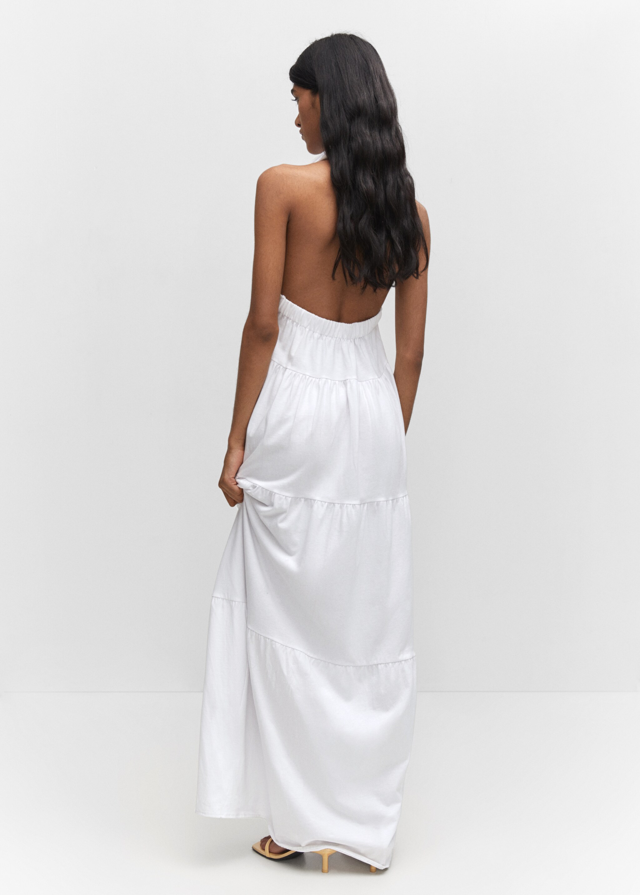 Halter-neck open-back dress - Reverse of the article