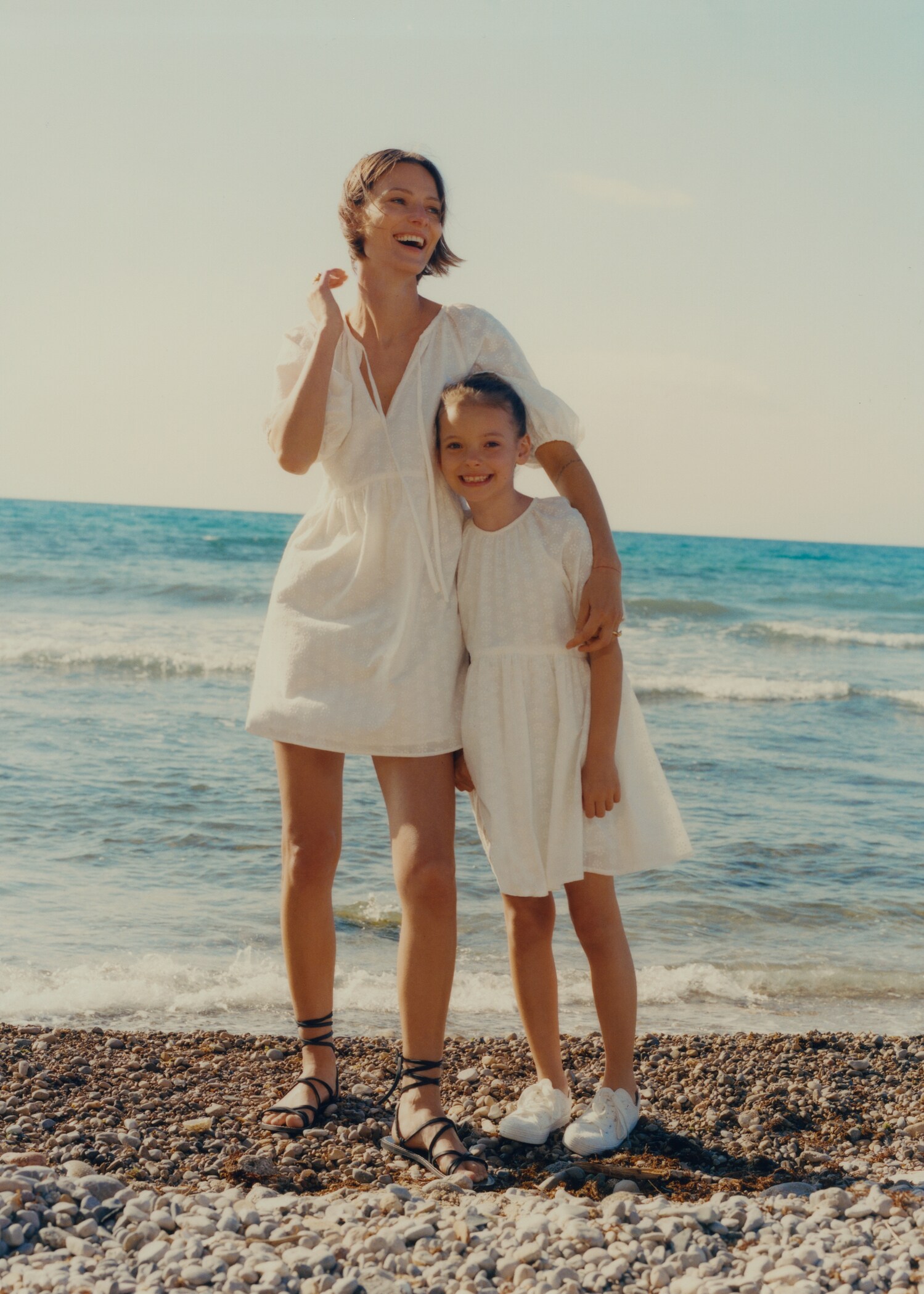 Robe brodée manches bouffantes - Détail de l'article 6