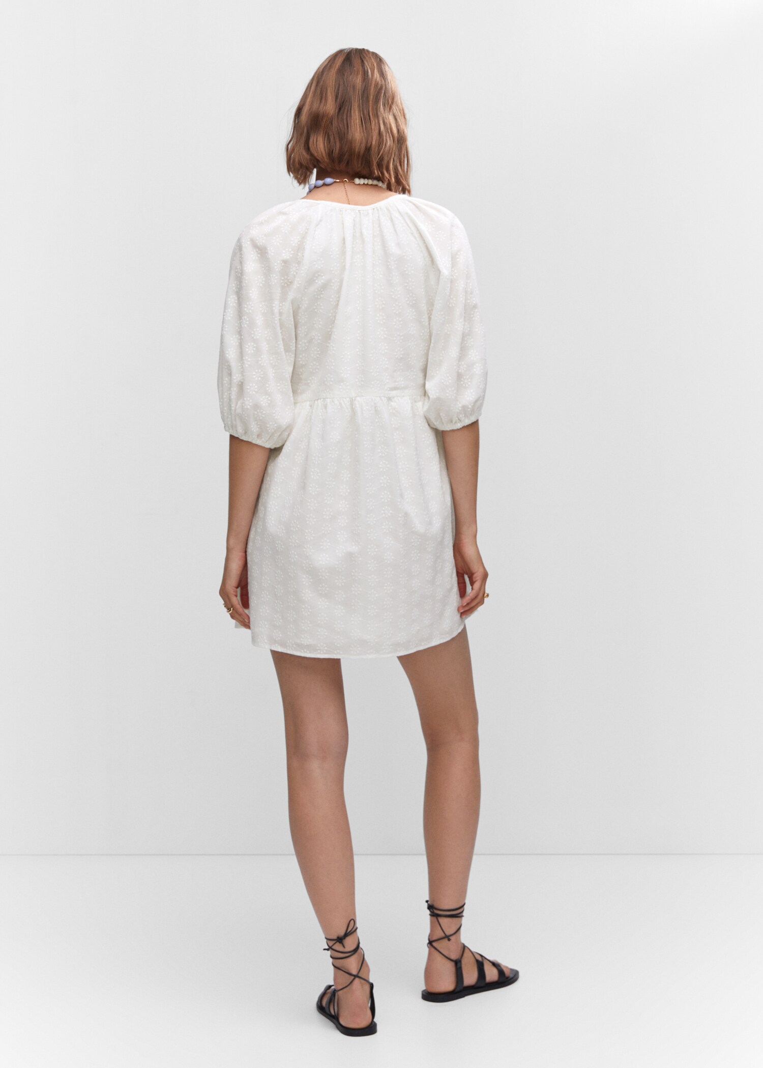 Vestido bordado manga abullonada - Reverso del artículo
