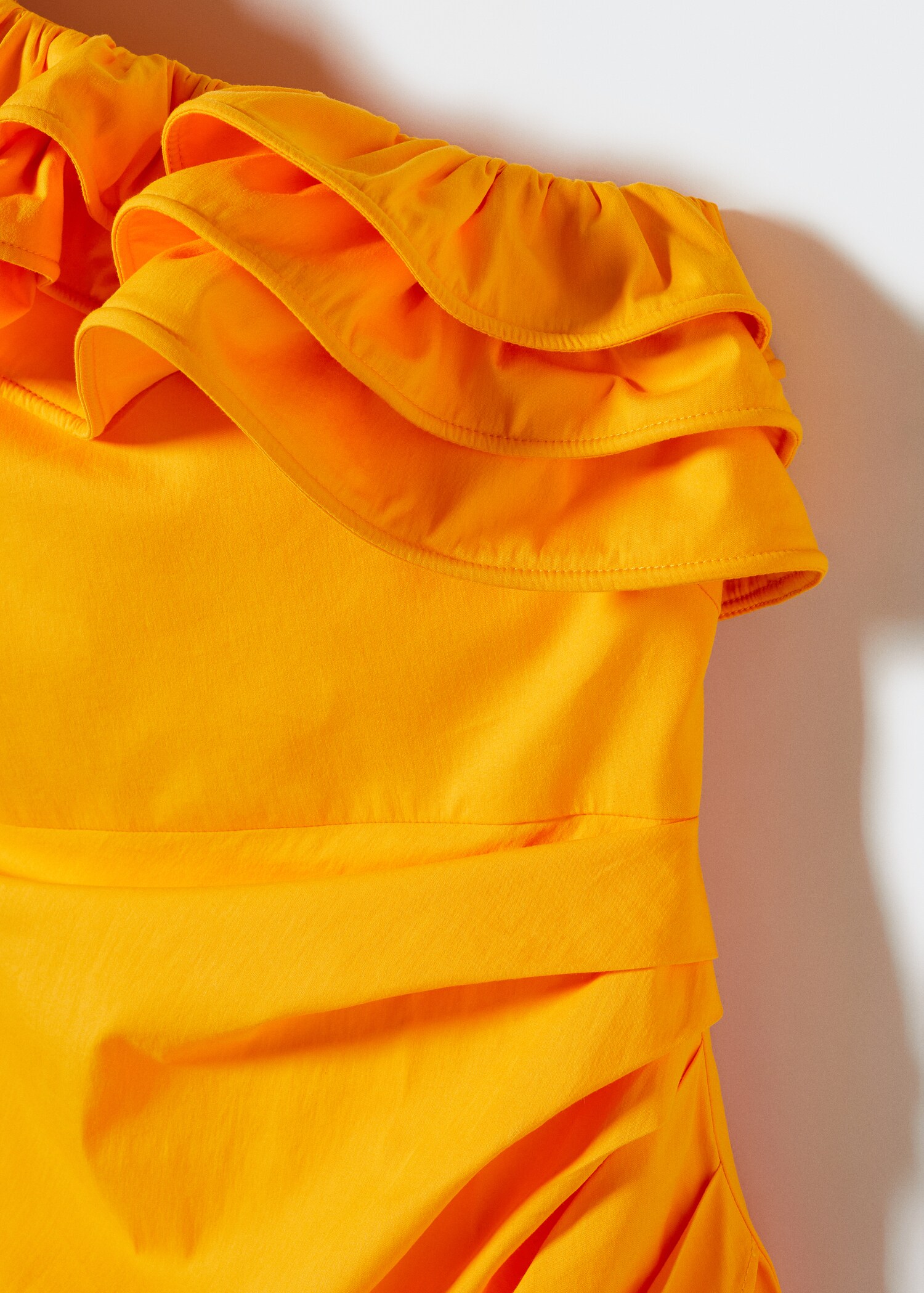 Asymmetric ruffled dress - Details of the article 8