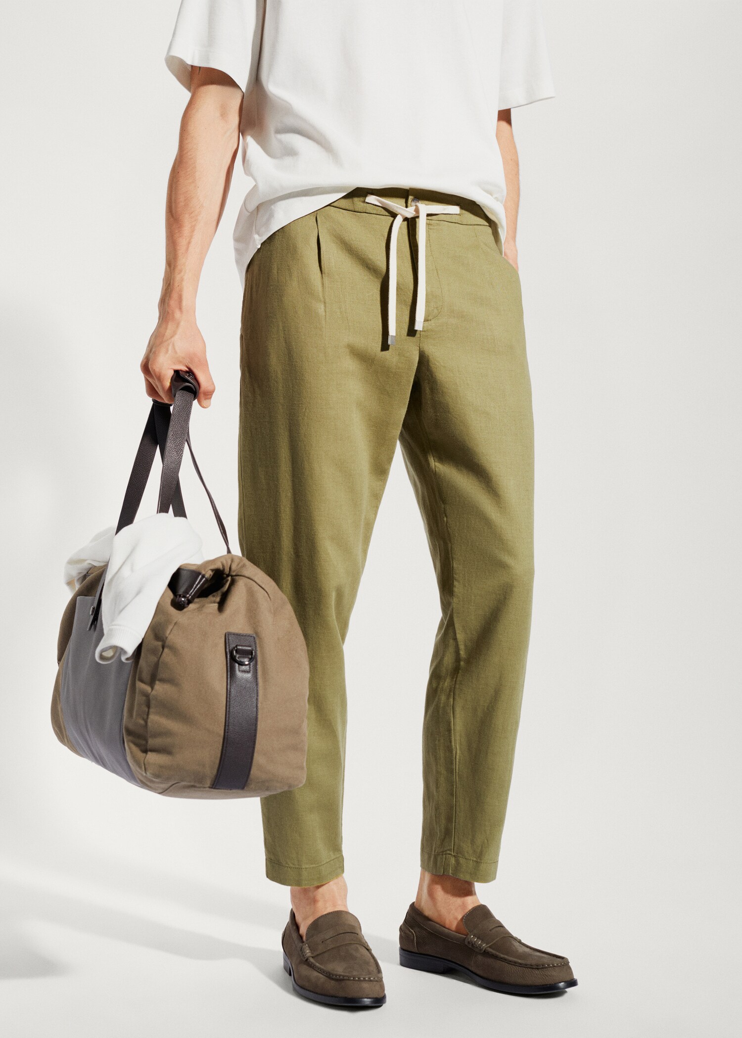 Slim-fit trousers with drawstring  - Medium plane