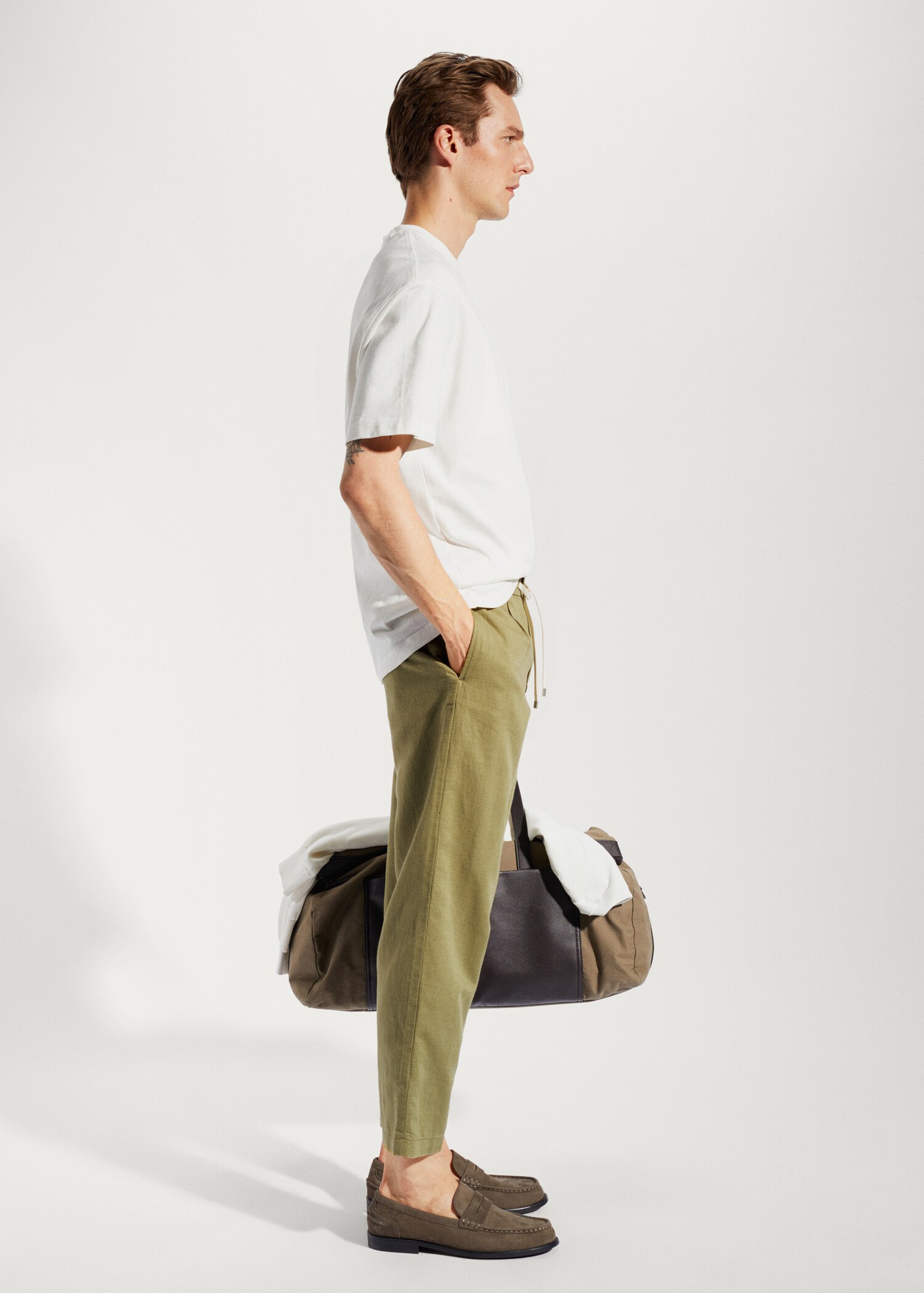 Slim-fit trousers with drawstring  - Details of the article 4