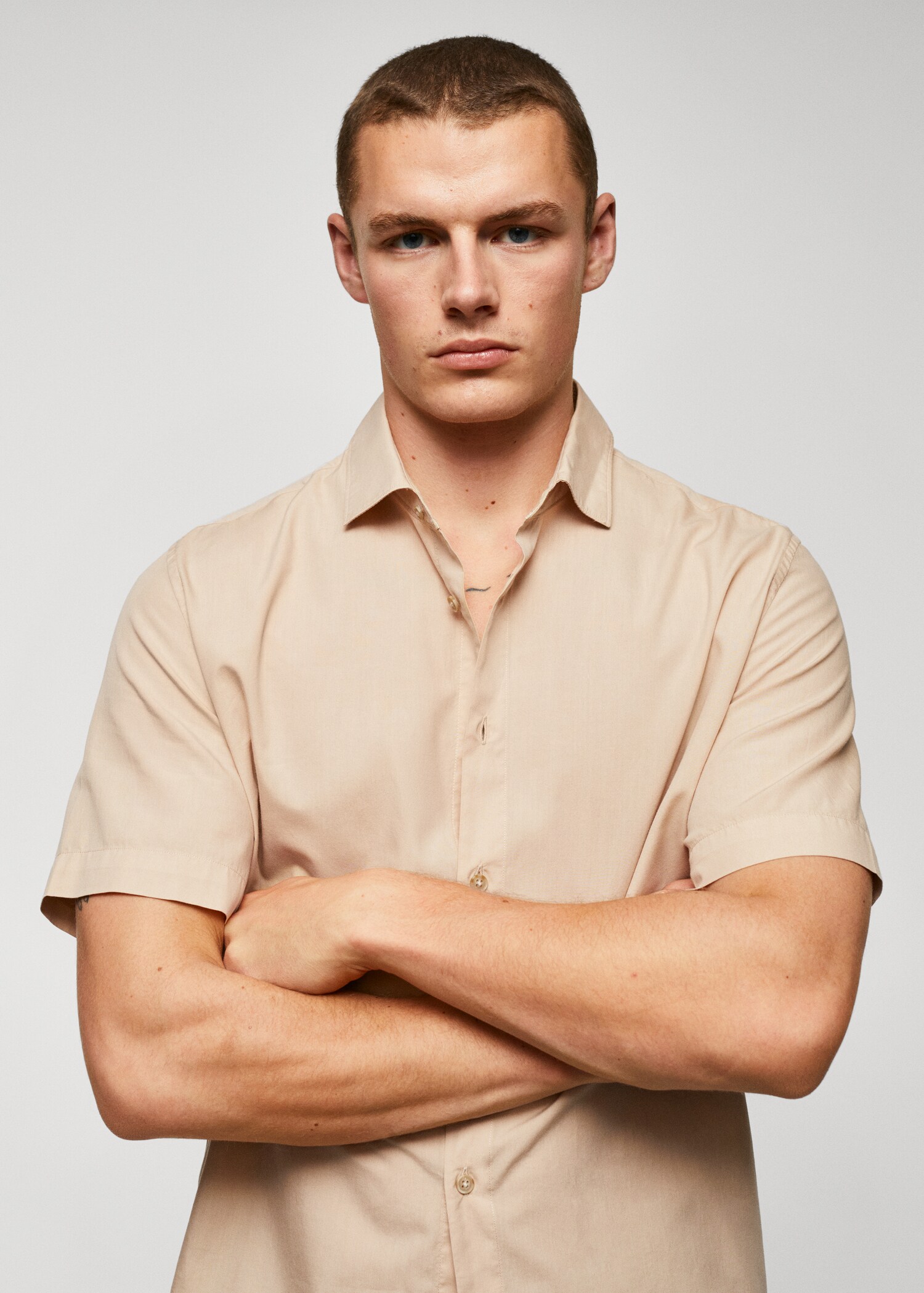 Lightweight cotton shirt  - Details of the article 1