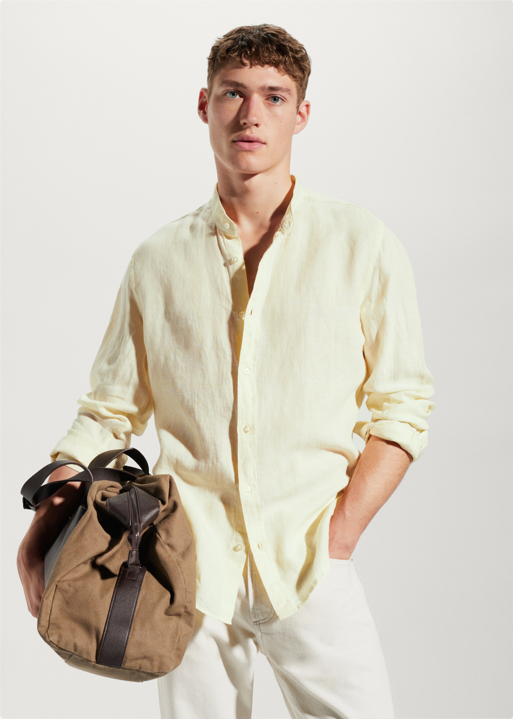 Camisa 100% lino cuello mao - Plano medio