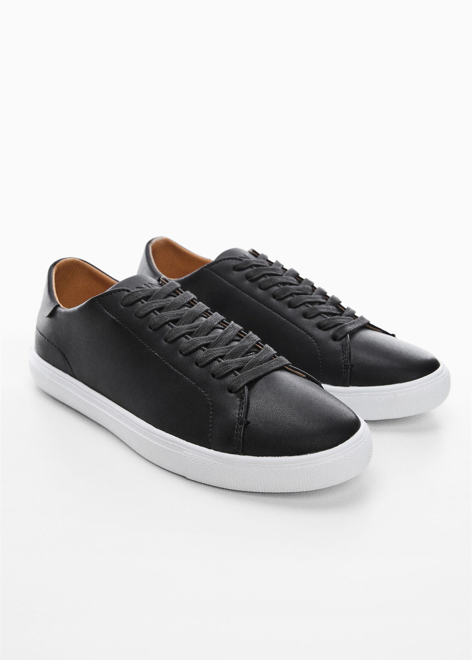 Deportiva piel monocolor - Plano medio