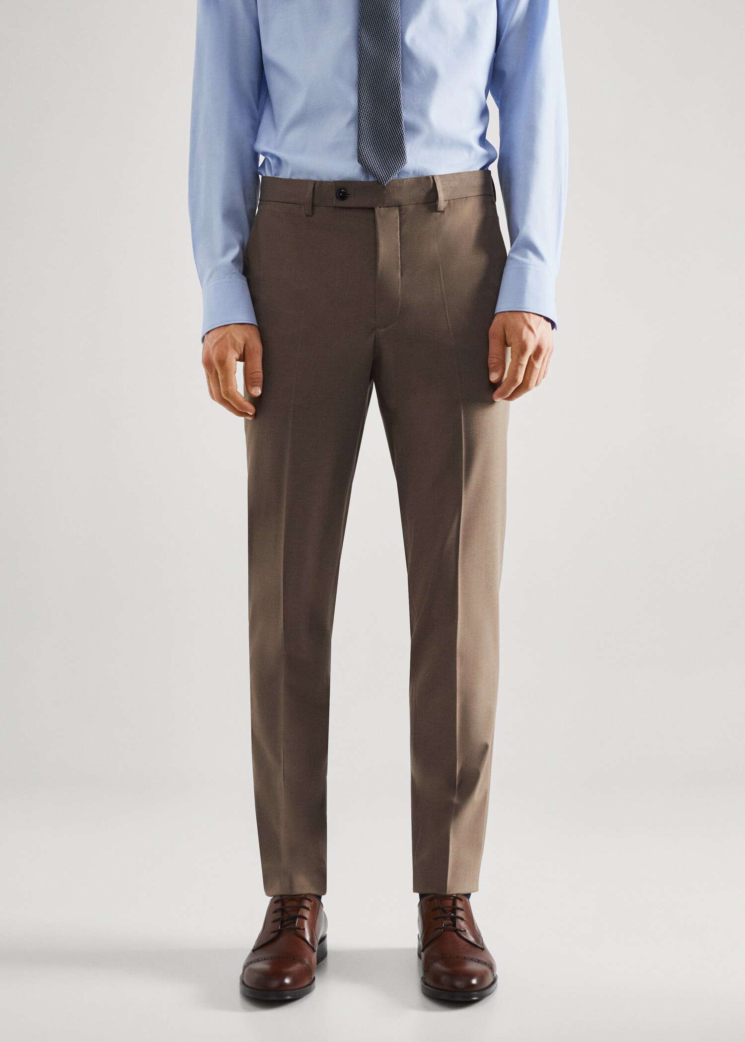 Pantaloni completo slim-fit tessuto comfort stretch - Piano medio