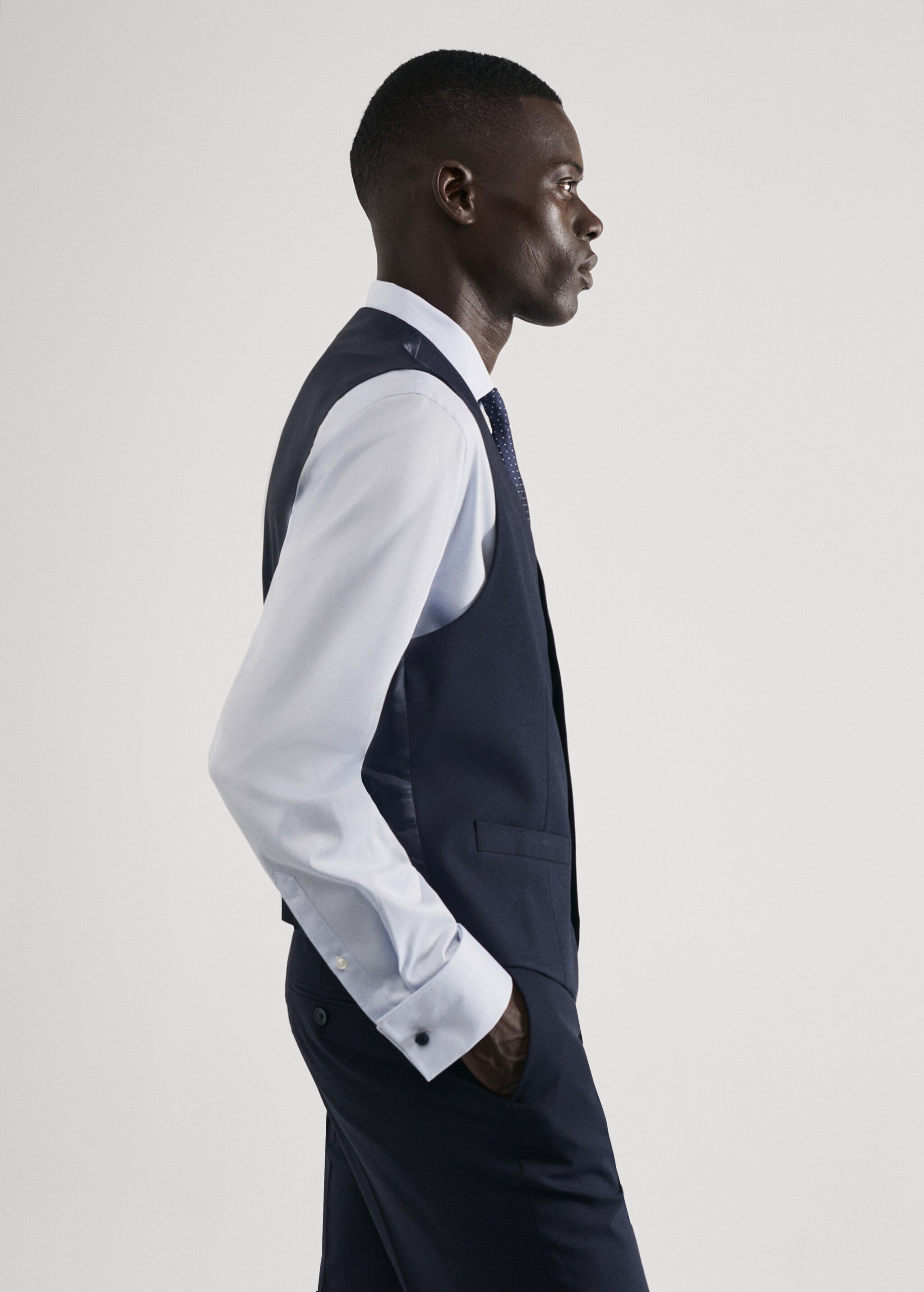 Slim-fit suit waistcoat - Details of the article 2