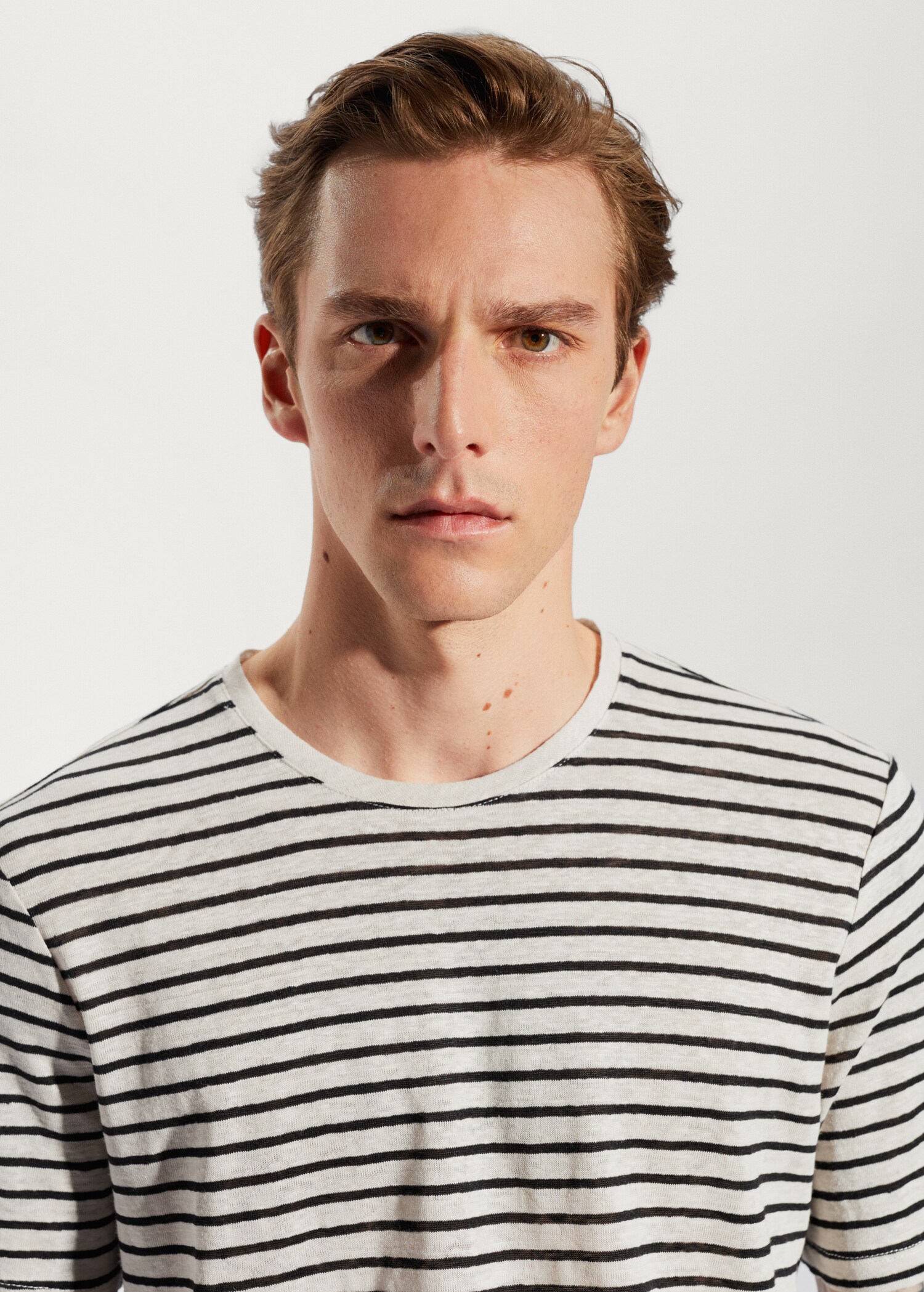 100% linen striped t-shirt - Details of the article 1