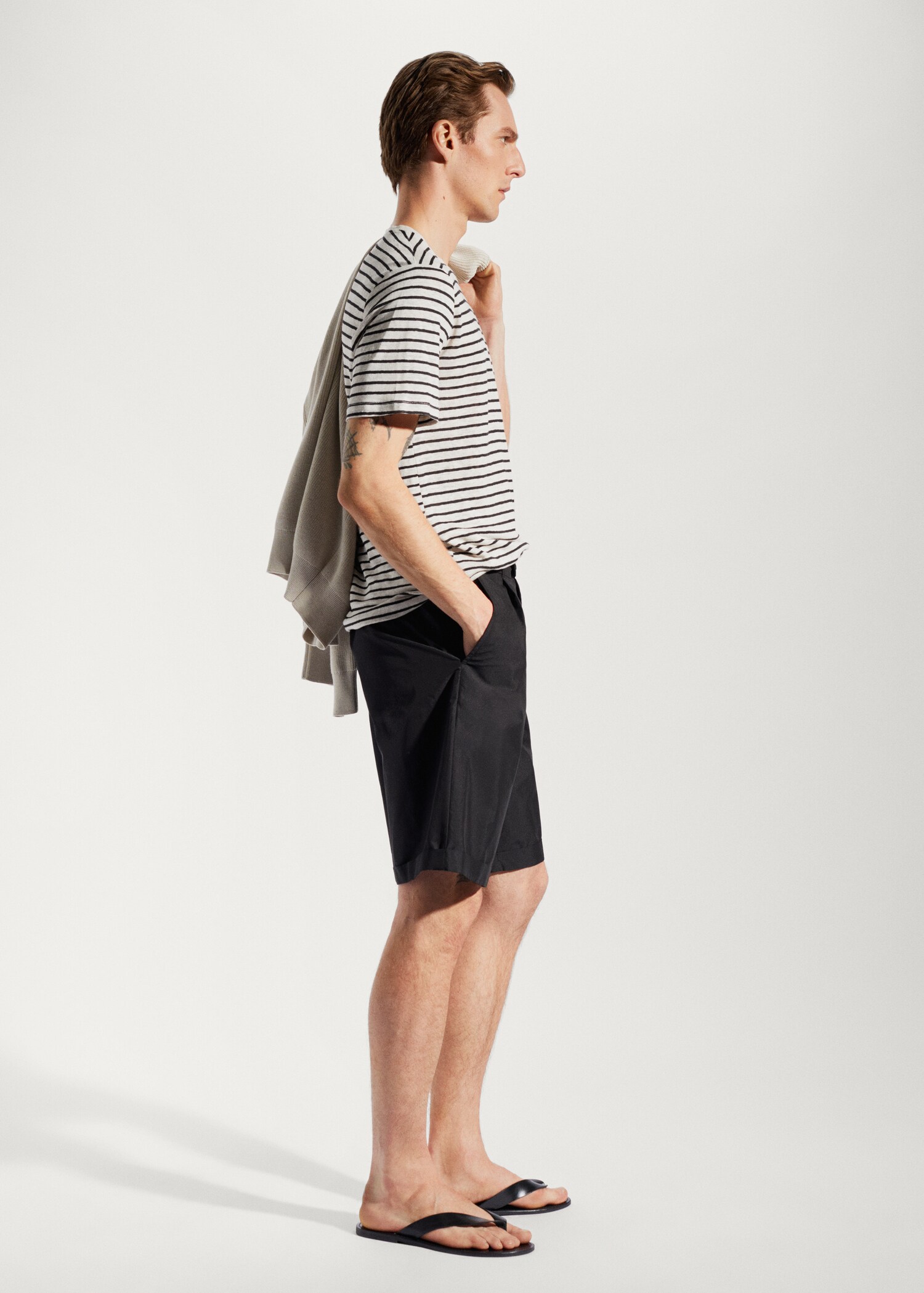 100% linen striped t-shirt - Details of the article 2