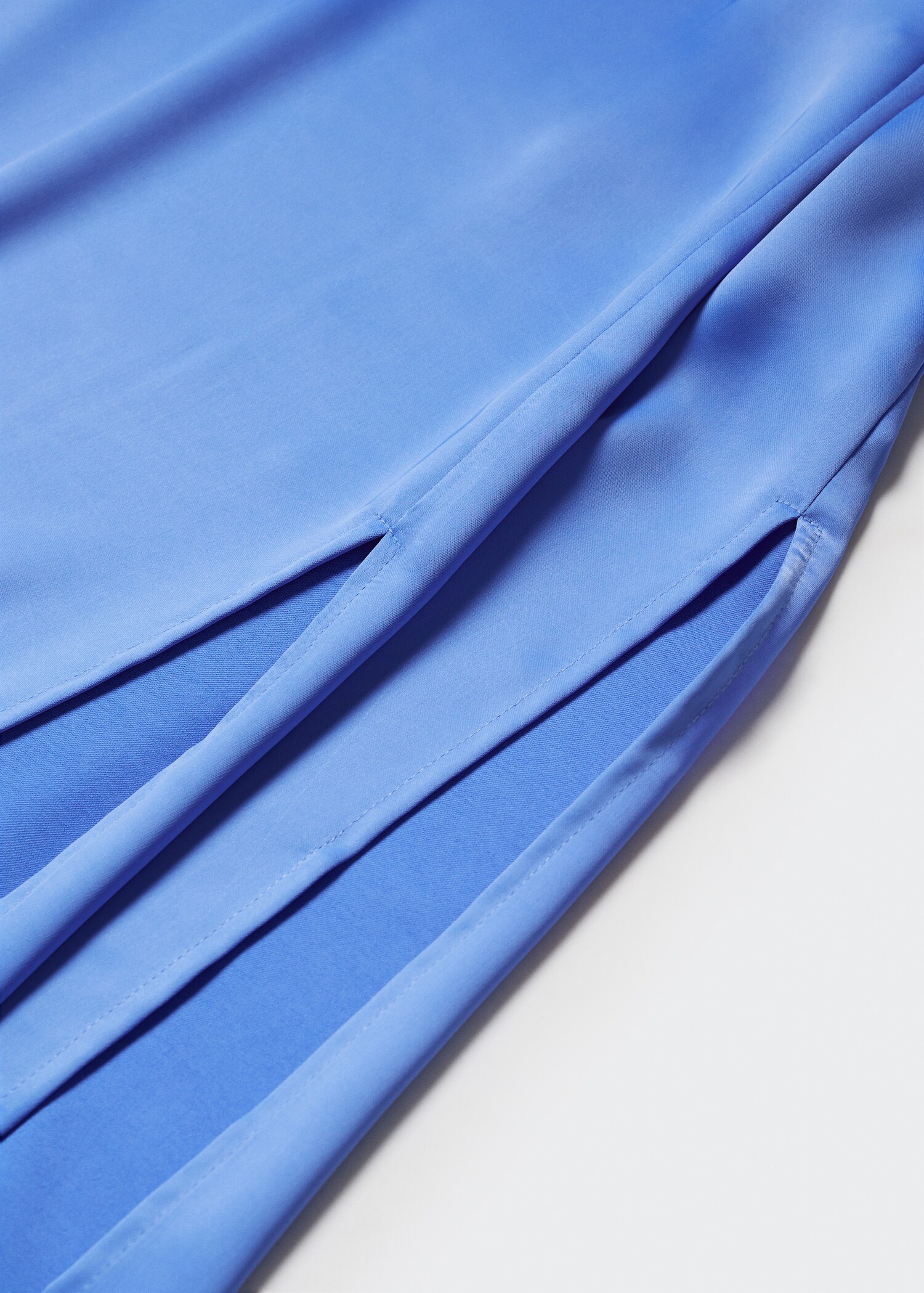 Robe fendue sur les côtés - Détail de l'article 8