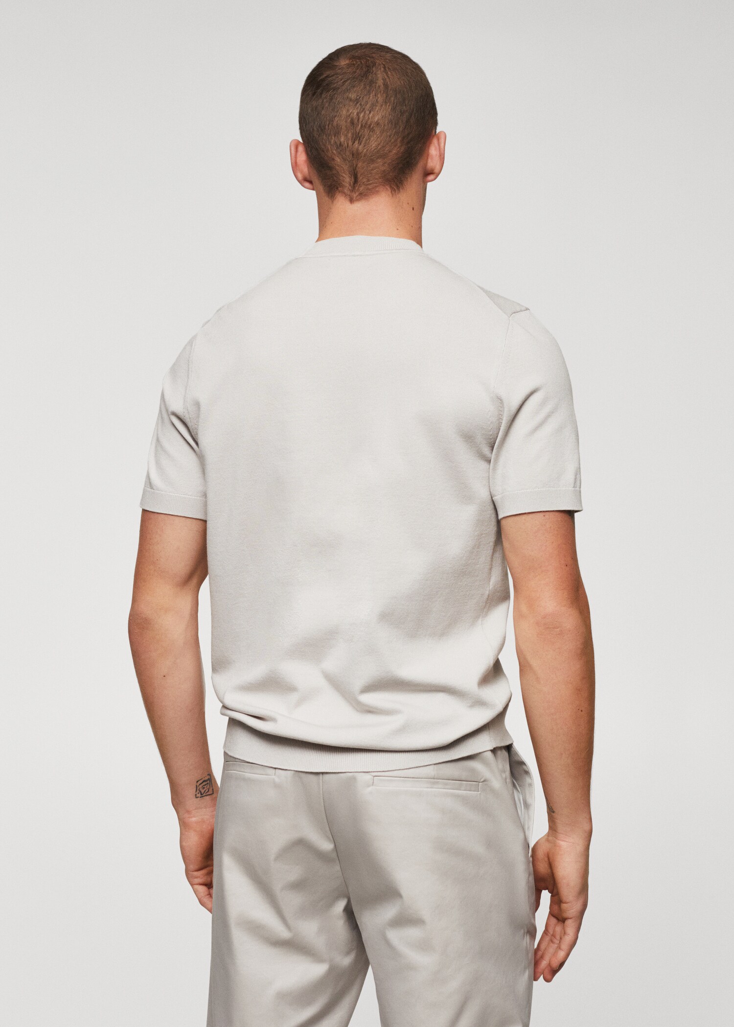 Fine-knit T-shirt - Reverse of the article