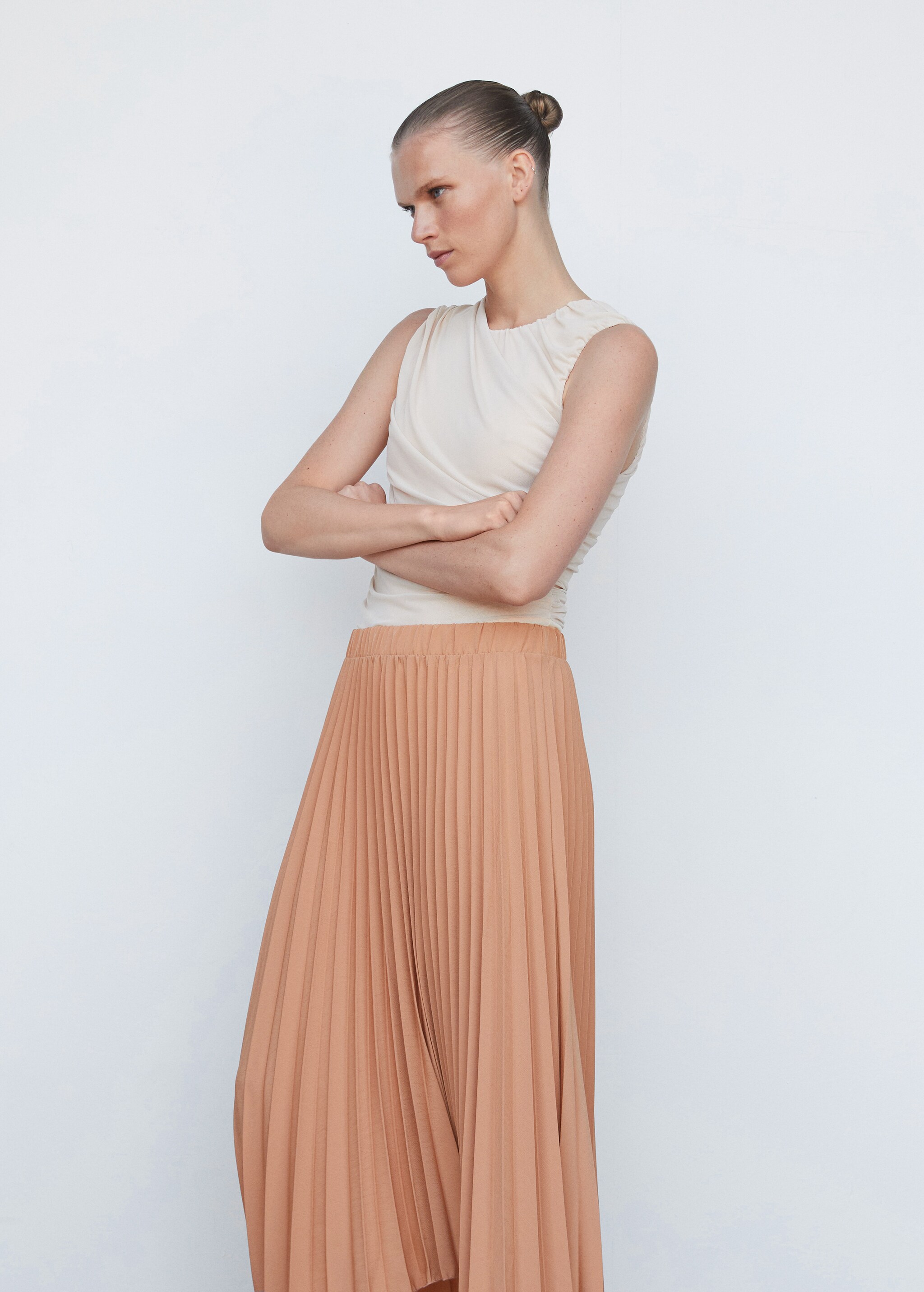 Pleated asymmetric skirt  - Details of the article 1
