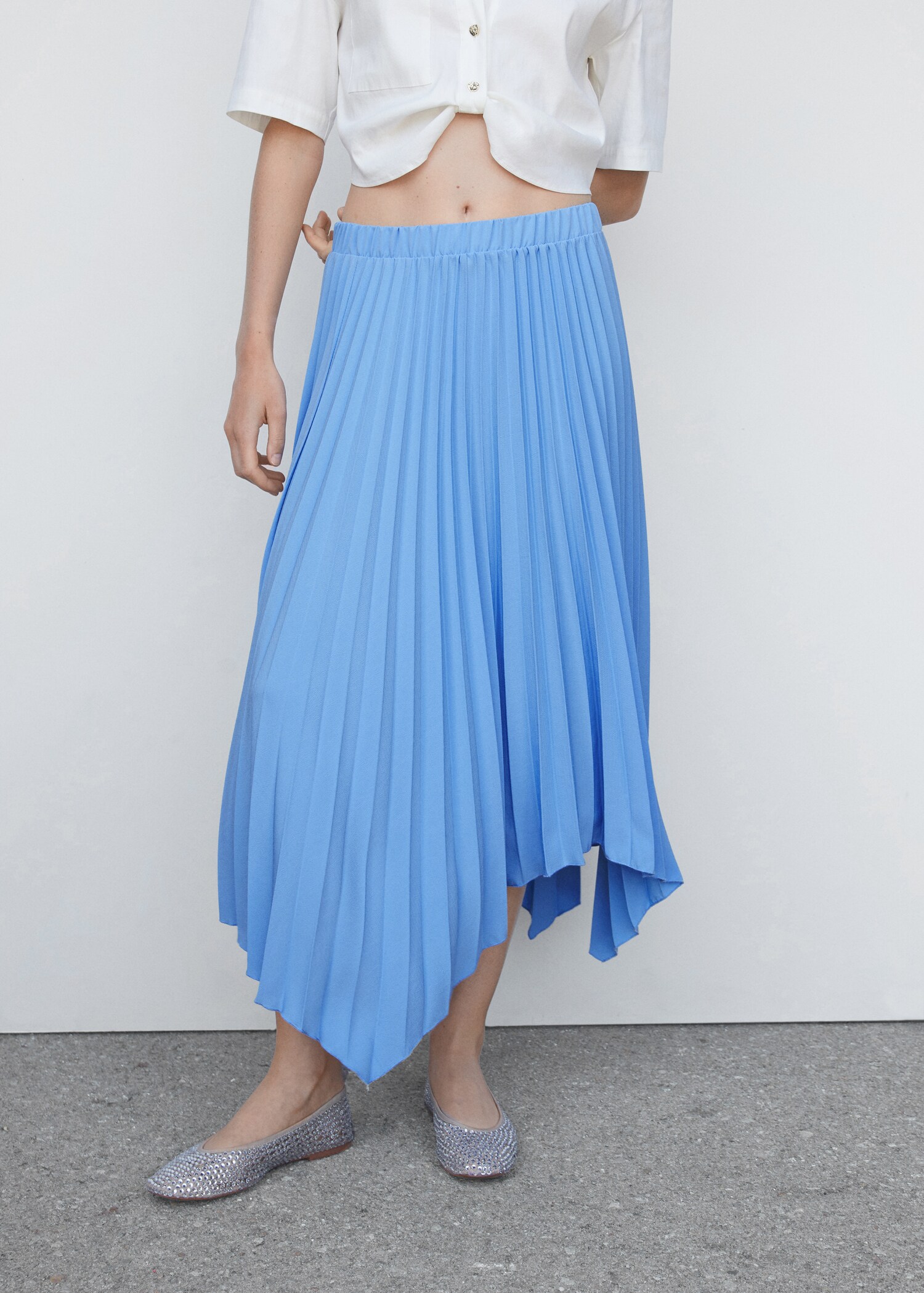 Pleated asymmetric skirt  - Medium plane